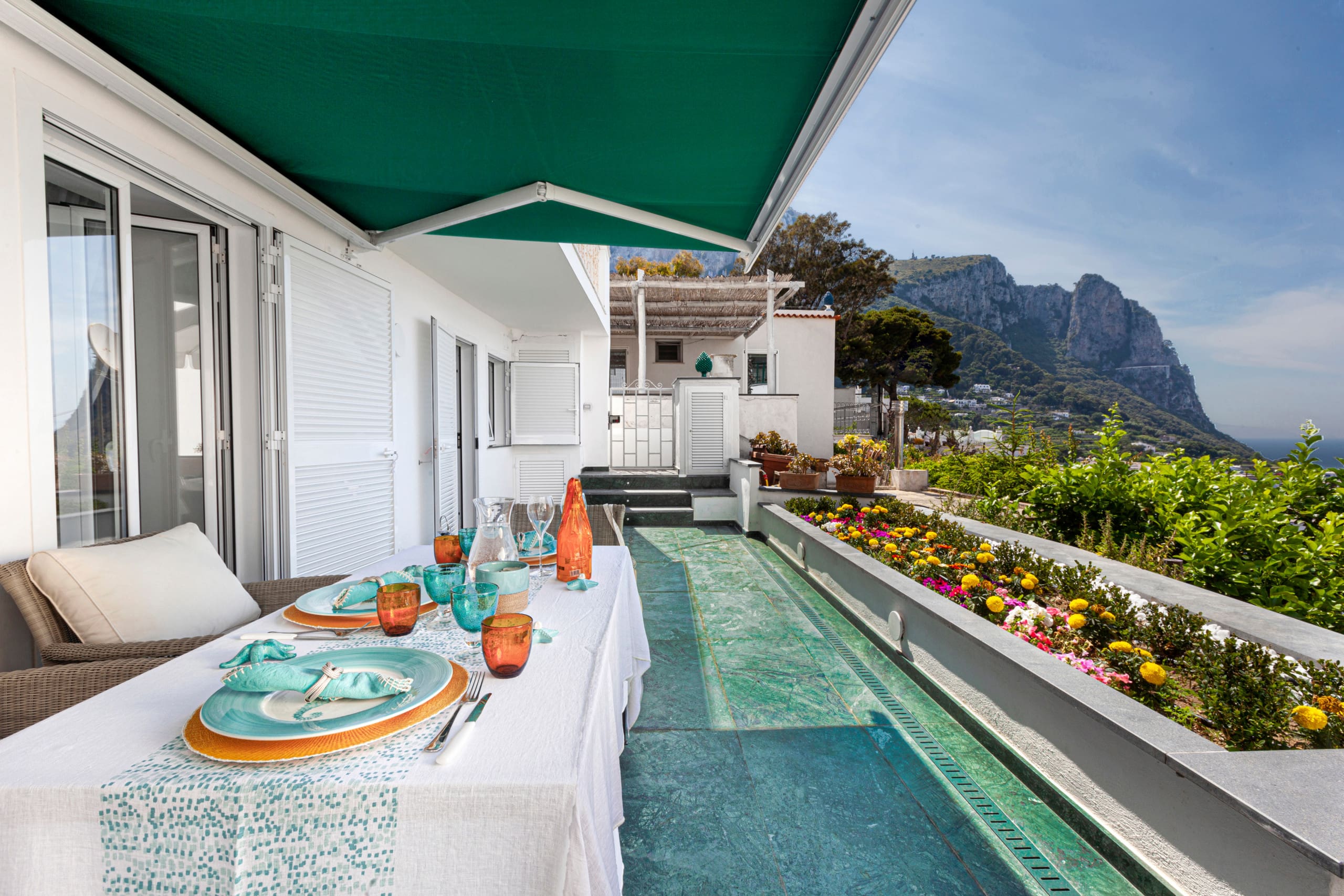 Casa Faraglioni Capri: Luxury 2-Bedroom Apartment with Seaview Terrace, Capri