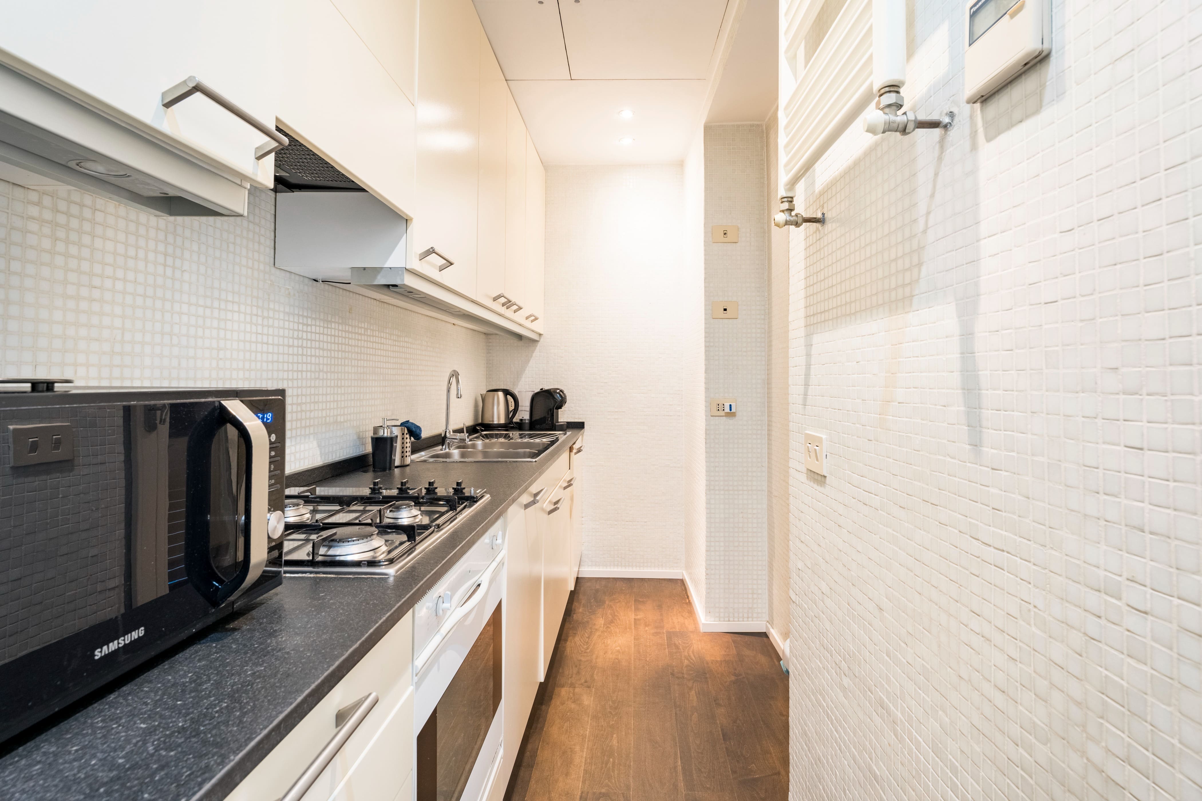 Casa Fiora Campo de’ Fiori Campo de’ Fiori 2: Charming 2-Bedroom Apartment Rental with Air Conditioning in Campo de’ Fiori, Rome