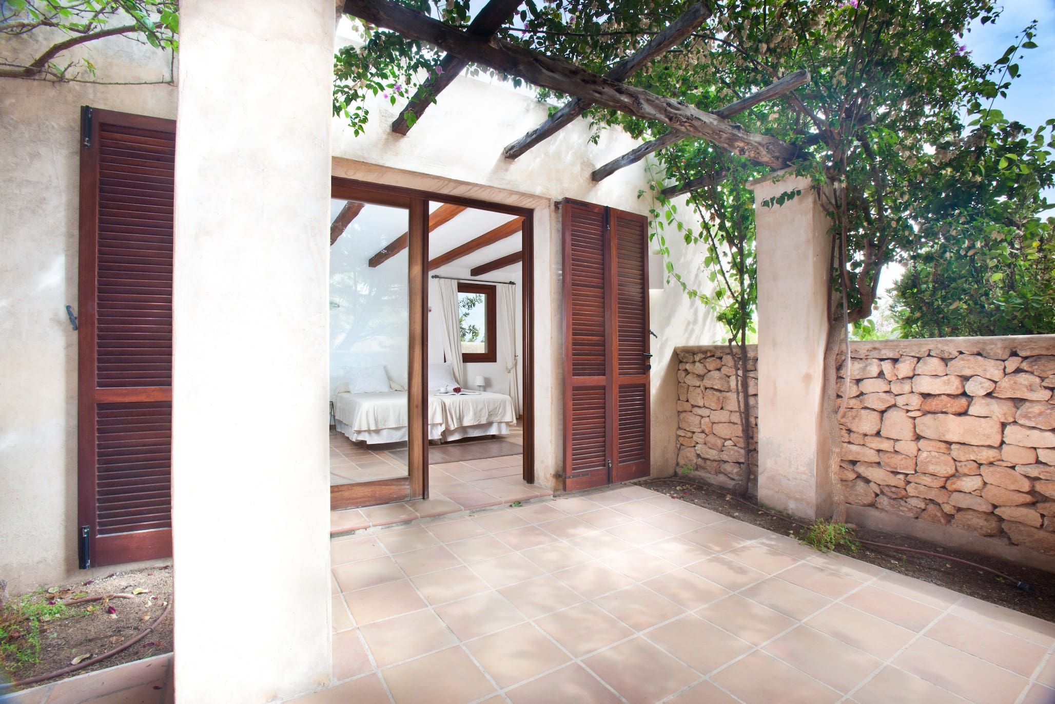 Casa Formentera Portmany: 6-Bedroom Luxury Apartment with Seaview and Pool, Ibiza