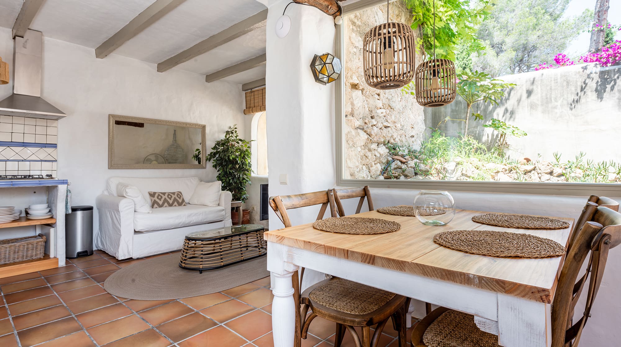 Casa Garbí Canyelles: Luxury 1-Bedroom Villa with Seaview and Pool, Barcelona