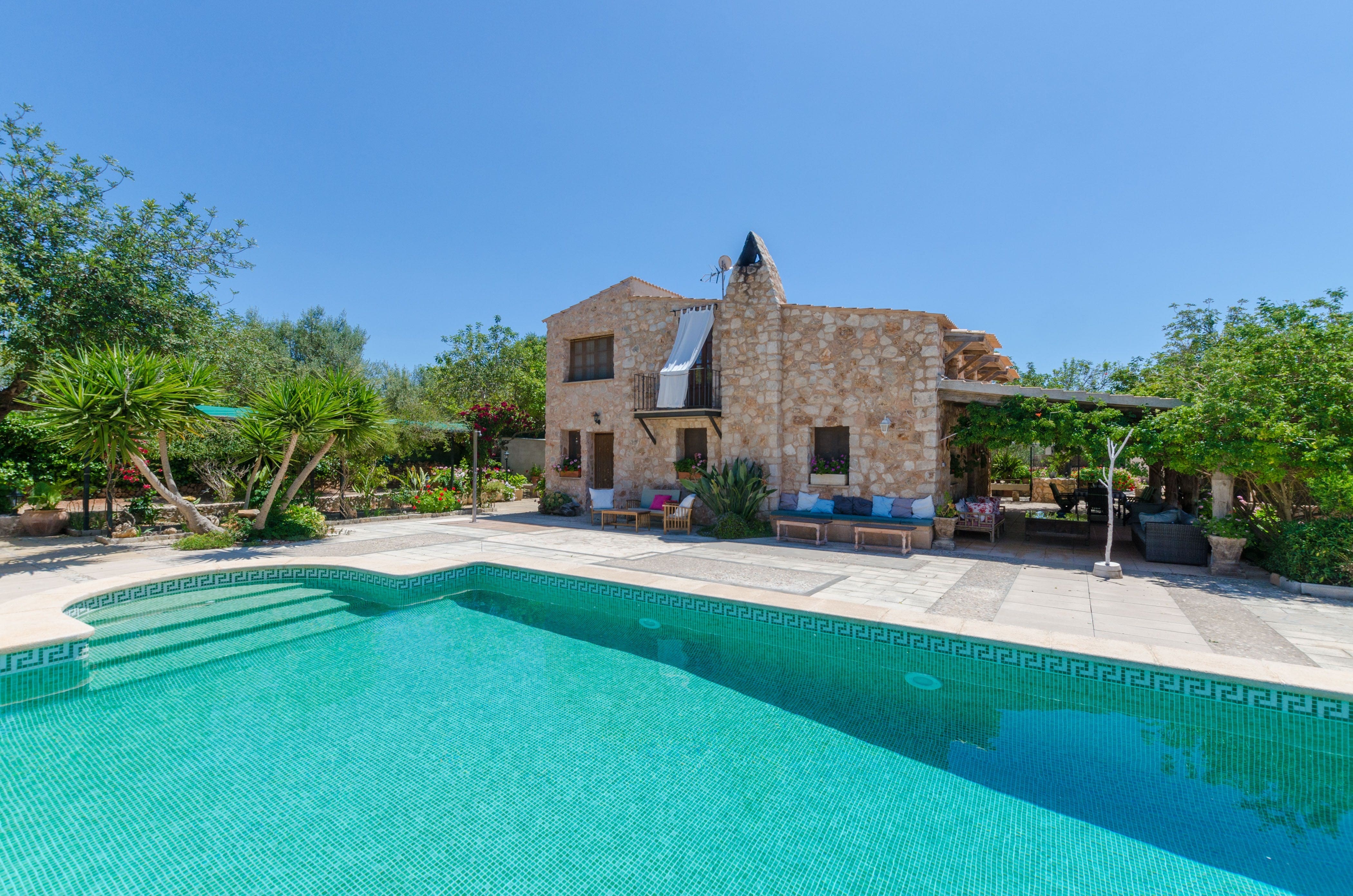 Casa Garrover Migjorn: Stylish 3-Bedroom Apartment with Pool and Sea Views, Migjorn Mallorca