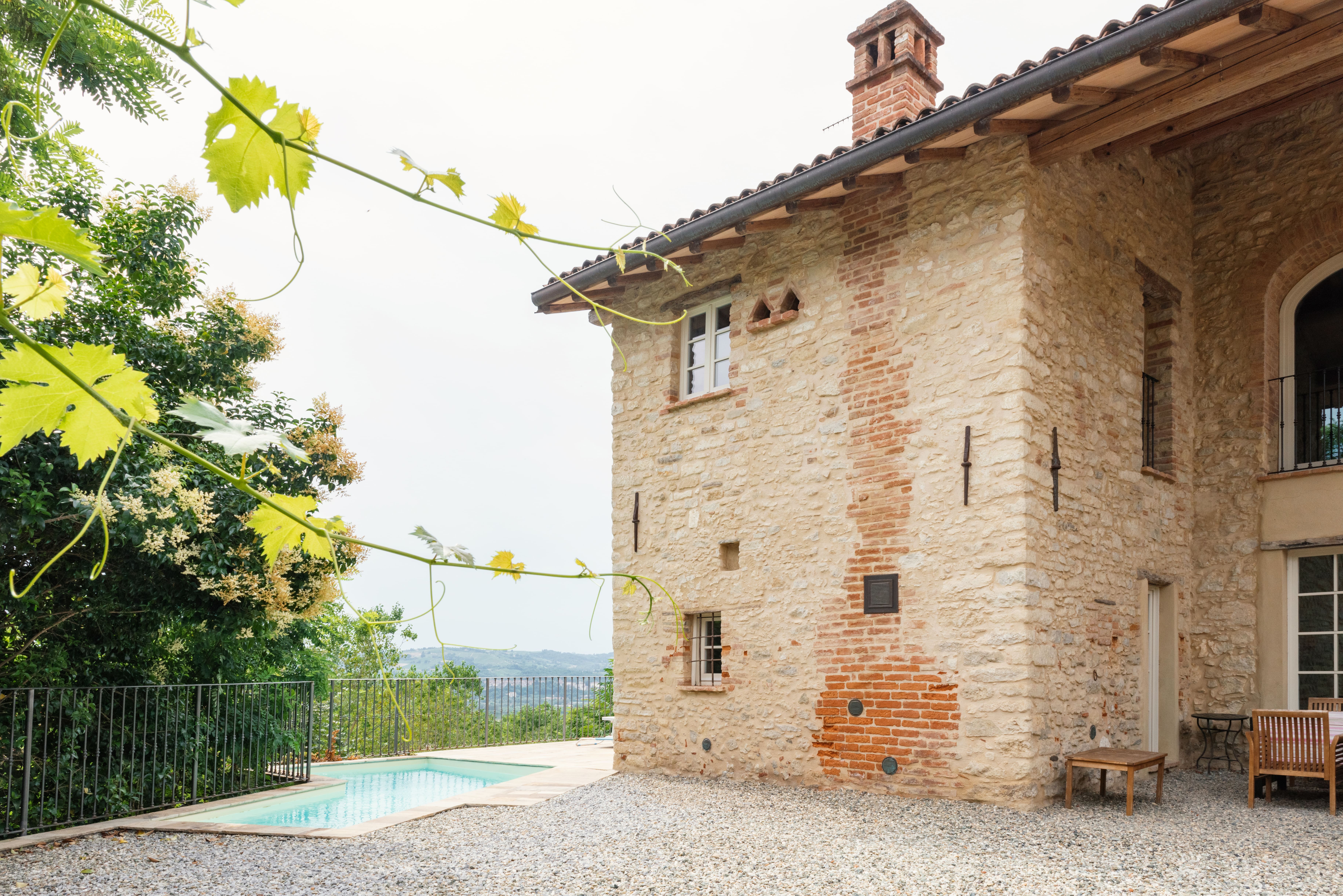 Casa Grana Alessandria: Spacious 5-Bedroom Townhouse with Pool, Alessandria