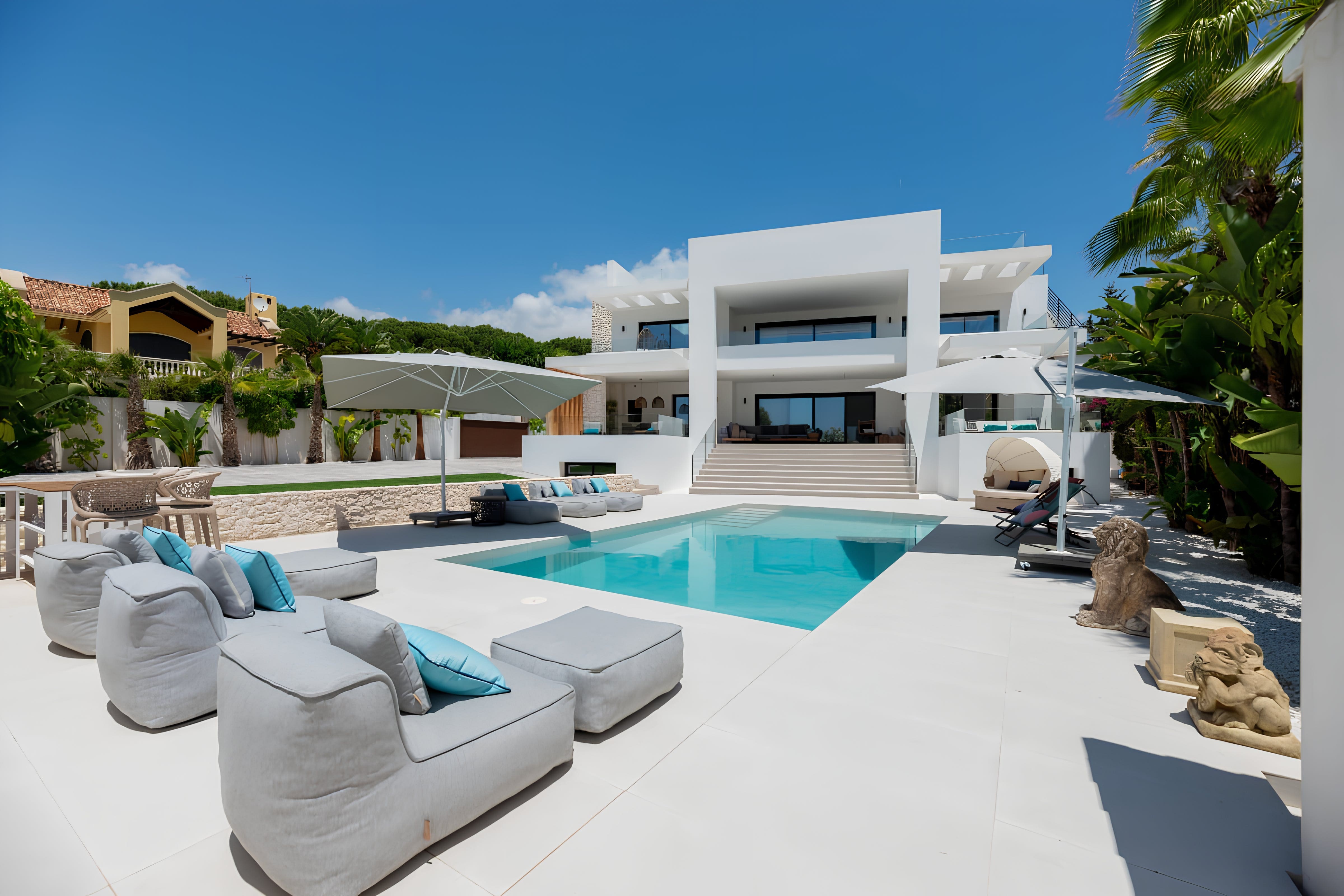 Casa Jábega Marbella: Luxury 5-Bedroom Apartment with Sea Views and Pool, Marbella
