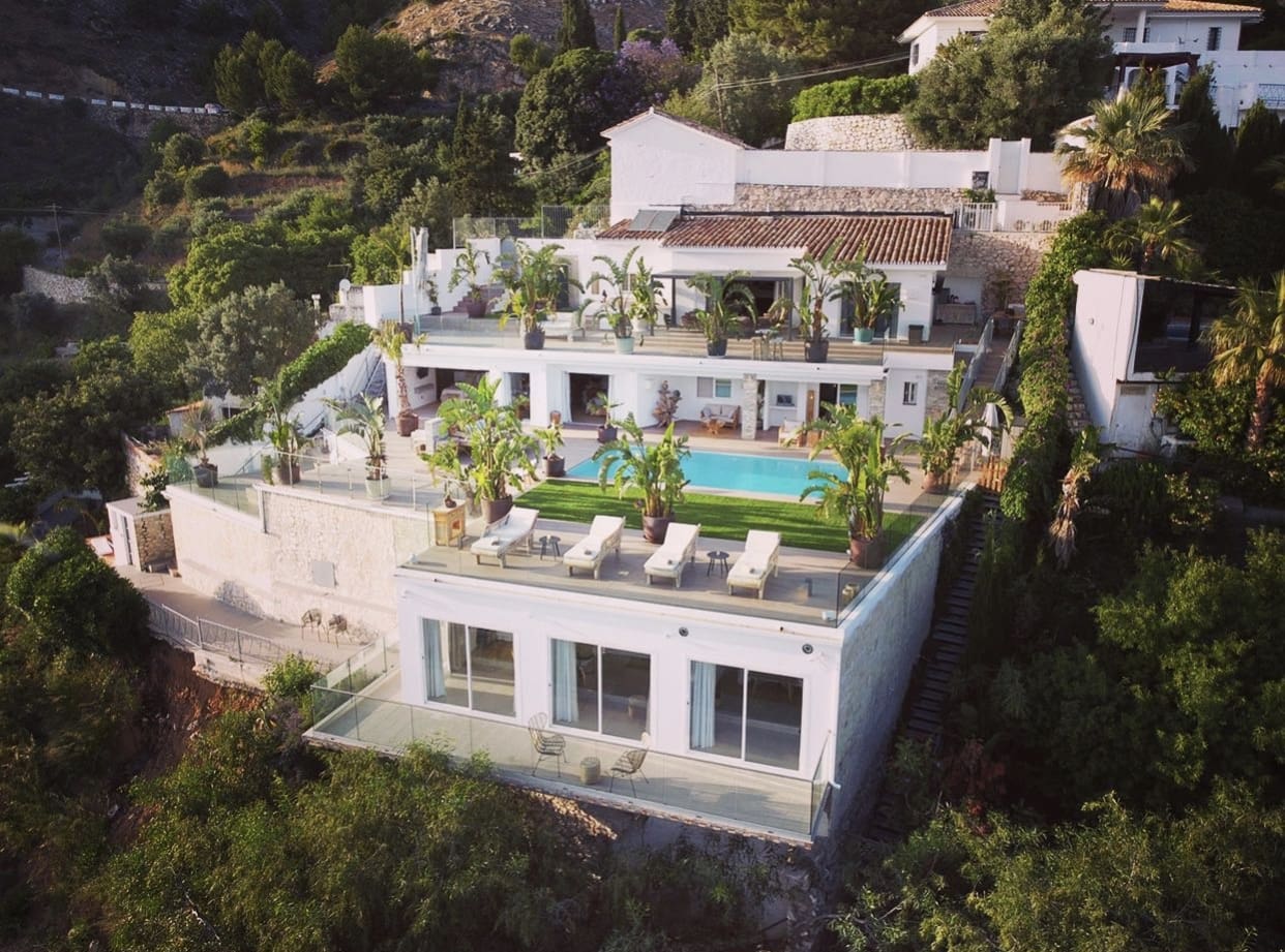 Casa Jarales Fuengirola: Luxury 6-Bedroom Apartment with Seaview and Pool, Fuengirola