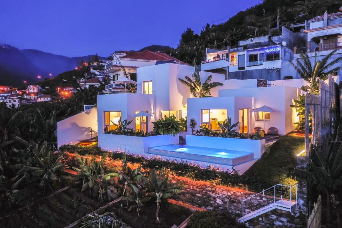 Casa Ladeira Ponta do Sol: Modern 2-Bedroom Apartment with Infinity Pool and Sea Views, Ponta do Sol