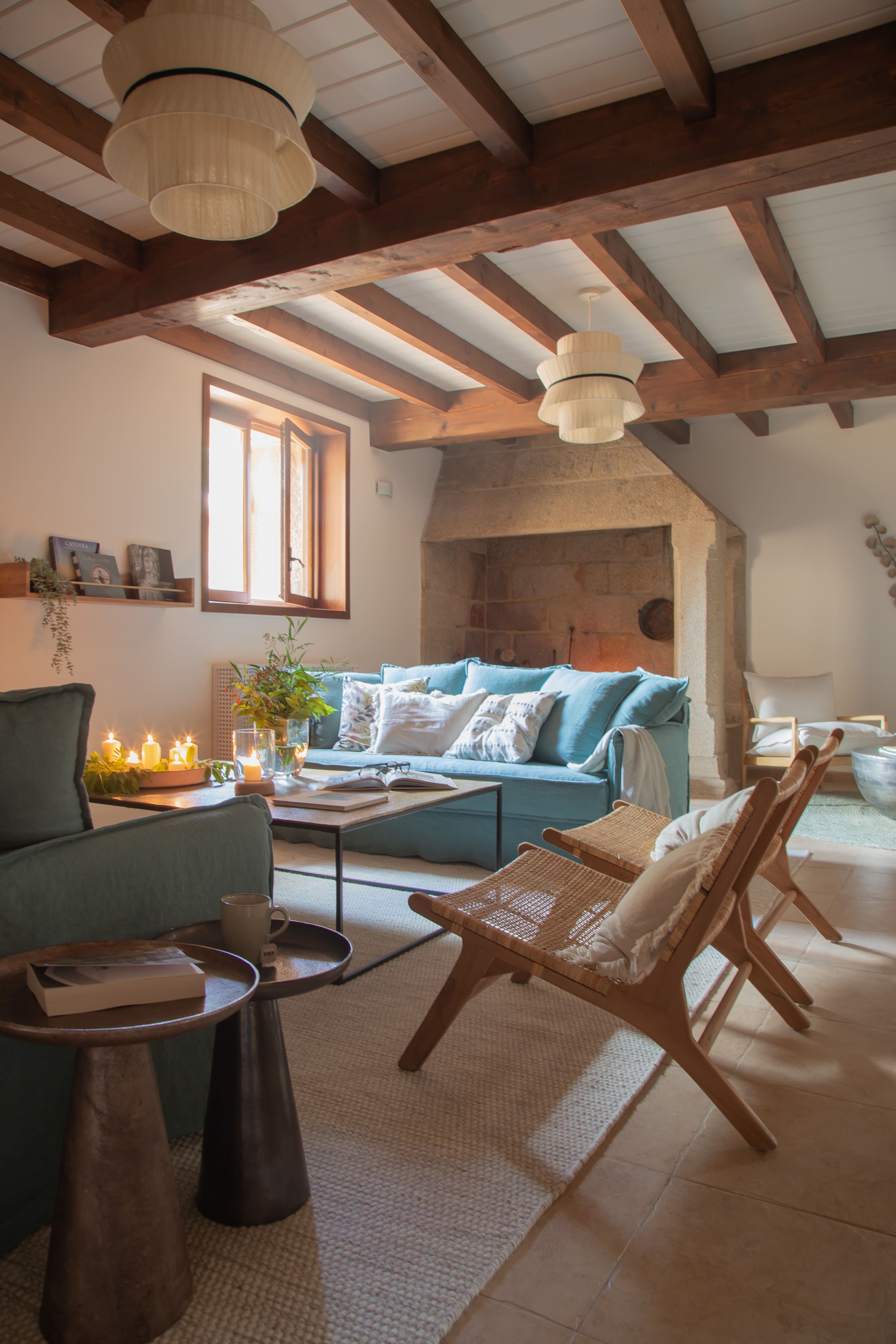 Casa Ladeira Pontevedra: Spacious 11-Bedroom Luxury Apartment with Pool and Sea Views, Pontevedra