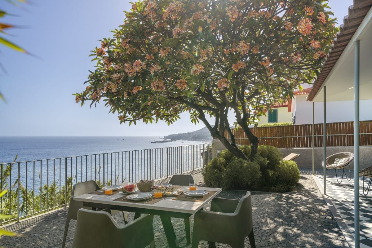 Casa Lareira Funchal: Charming 2-Bedroom Apartment Rental with Sea Views in Funchal