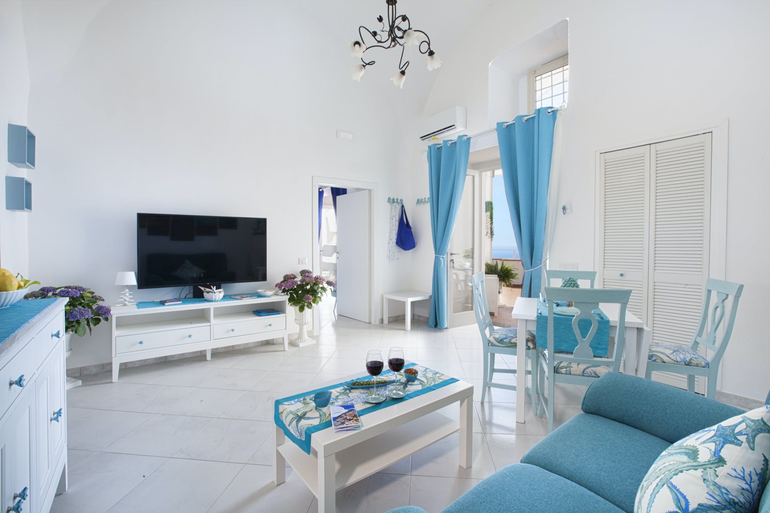 Casa Lattari Positano: Charming 2-Bedroom Apartment with Sea View, Positano