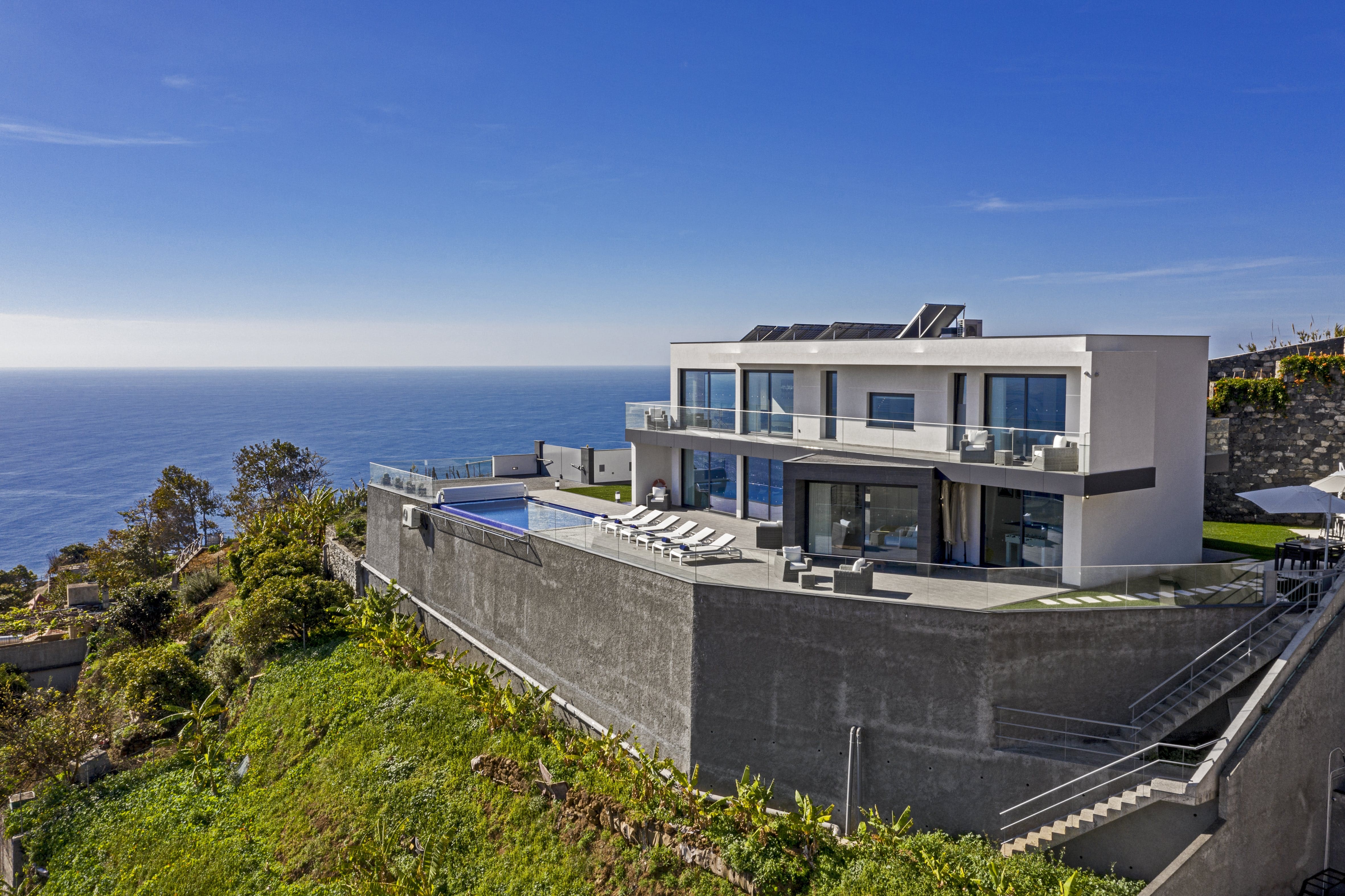 Casa Laurisilva Ponta do Sol: Luxury 3-Bedroom Apartment with Infinity Pool, Ponta do Sol