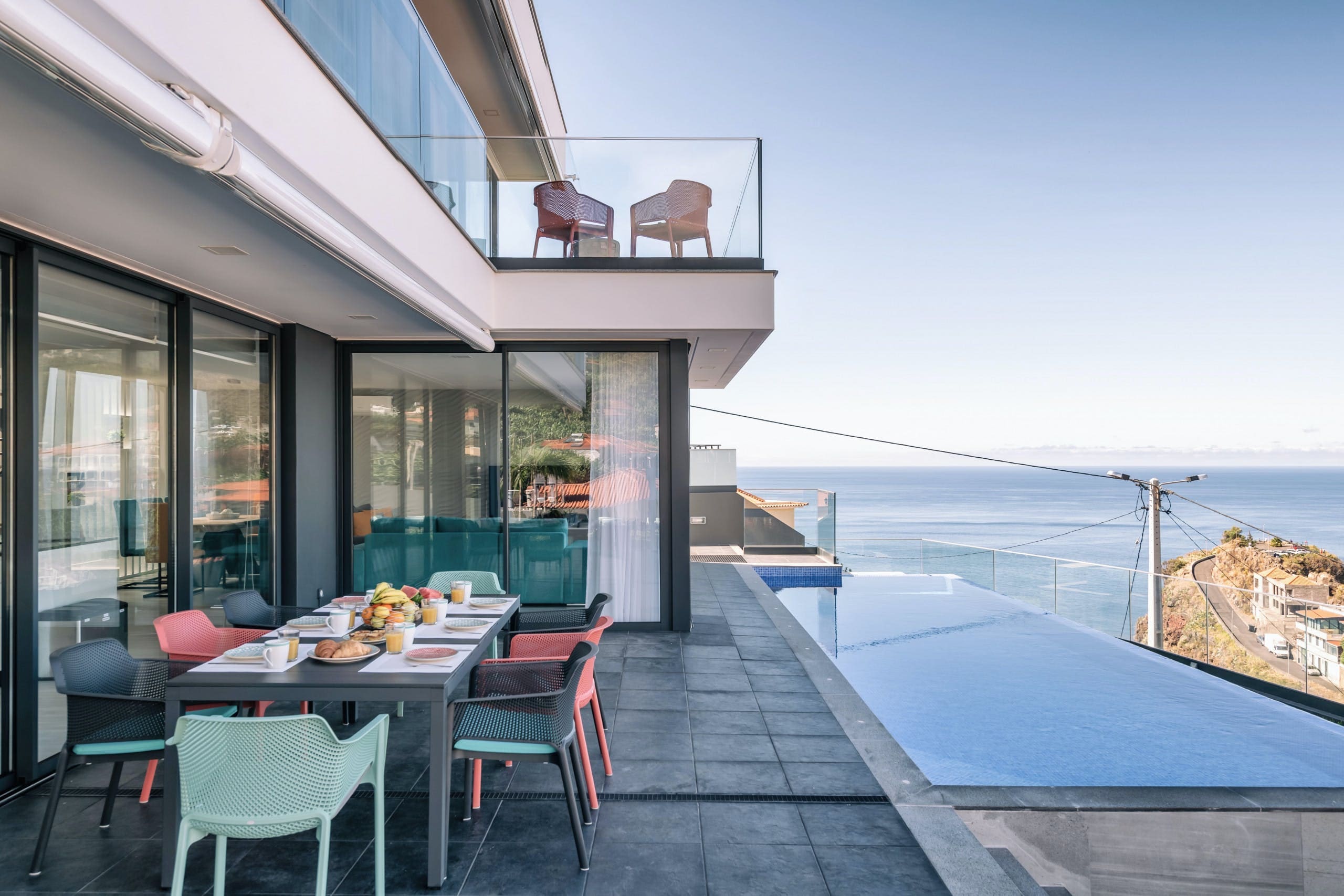 Casa Laurissilva Ribeira Brava: Spacious 4-Bedroom Apartment with Seaview and Pool, Madeira