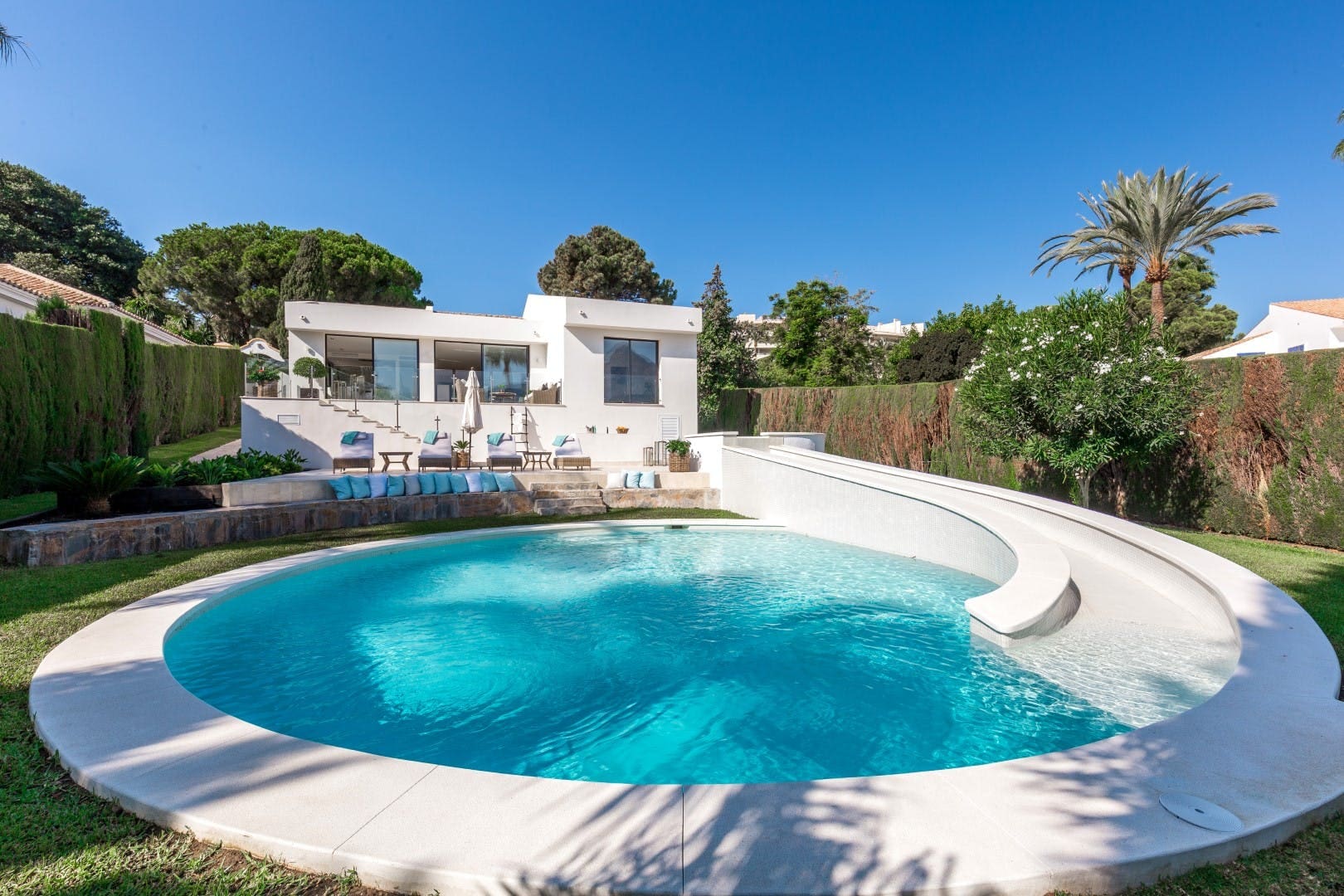 Casa Lentisco San Pedro San Pedro de Alcántara: Luxurious 4-Bedroom Apartment with Seaview and Pool, San Pedro de Alcántara