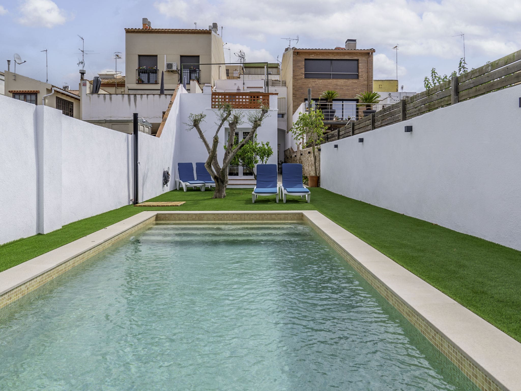 Casa Levante Malgrat: Modern 3-Bedroom Villa with Private Pool Near Beach in Costa Brava Spain