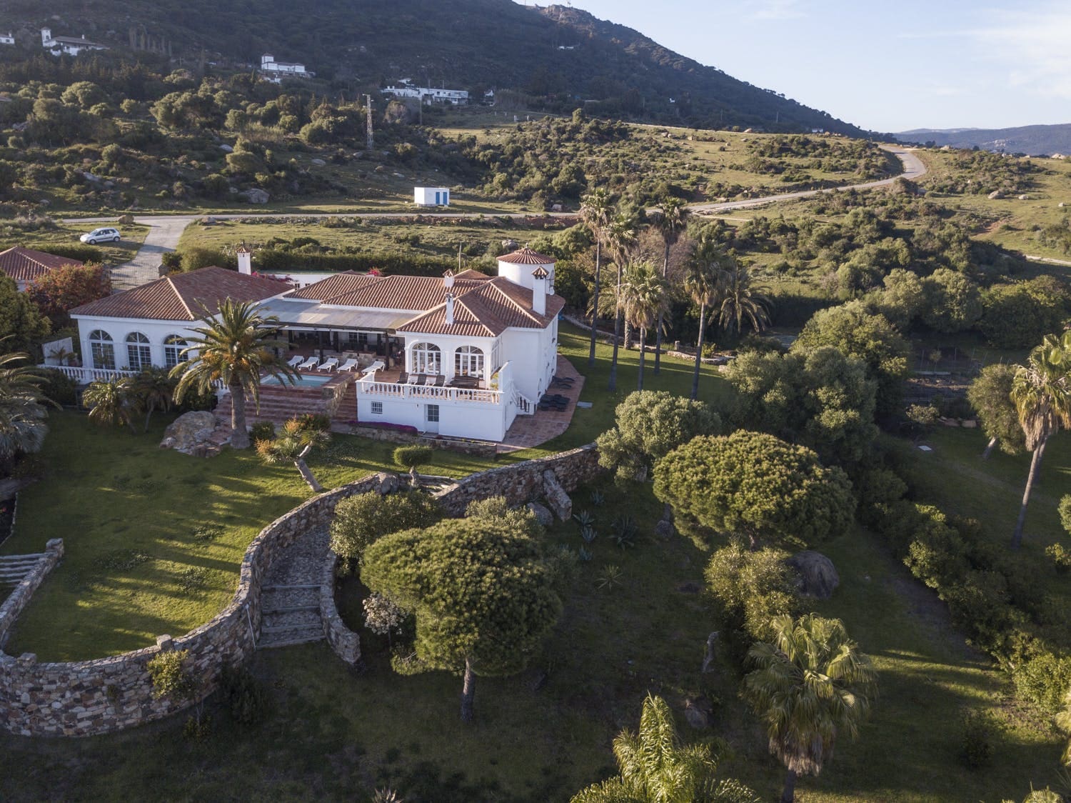 Casa Levante Tarifa: 5-Bedroom Luxury Apartment with Infinity Pool and Sea Views, Andalusia