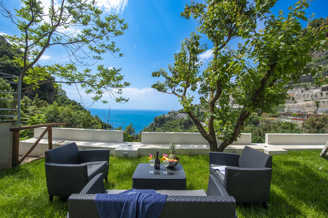 Casa Limoncello Amalfi Amalfi Coast: Elegant 3-Bedroom Apartment with Hot Tub and Sea Views, Amalfi Coast