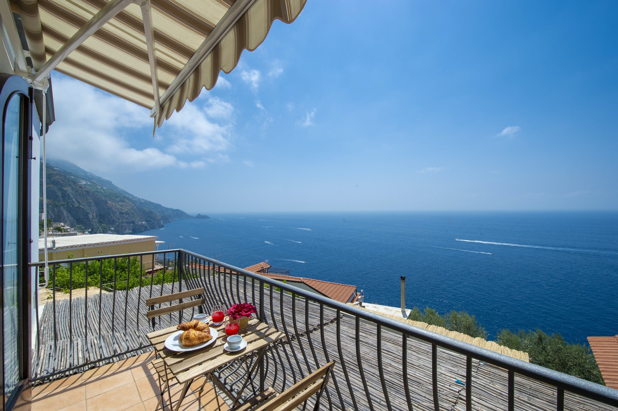 Casa Limoncello Praiano Praiano: Luxury 2-Bedroom Apartment with Seaview and Pool, Praiano