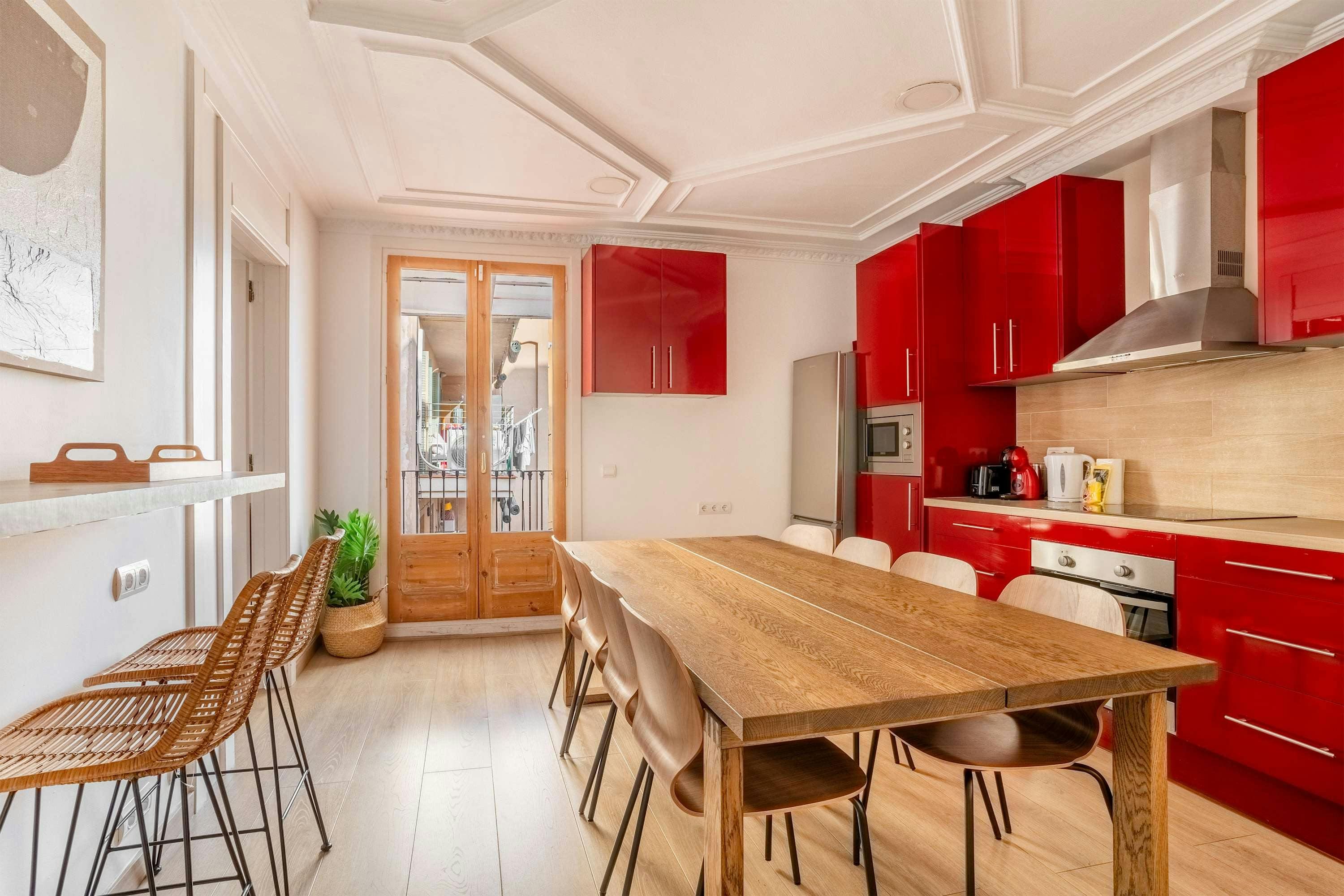 Casa Llimona Barcelona: Spacious 5-Bedroom Luxury Apartment for Families, Barcelona