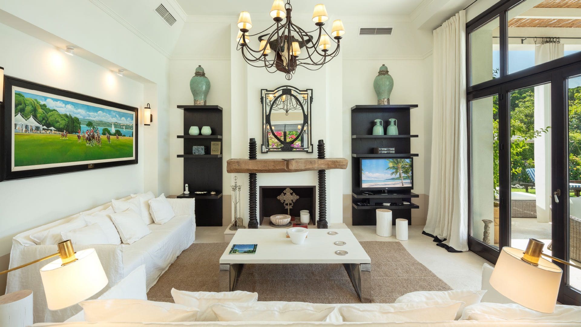 Casa Los Reales Marbella: Luxury 5-Bedroom Apartment with Seaview and Pool, Marbella