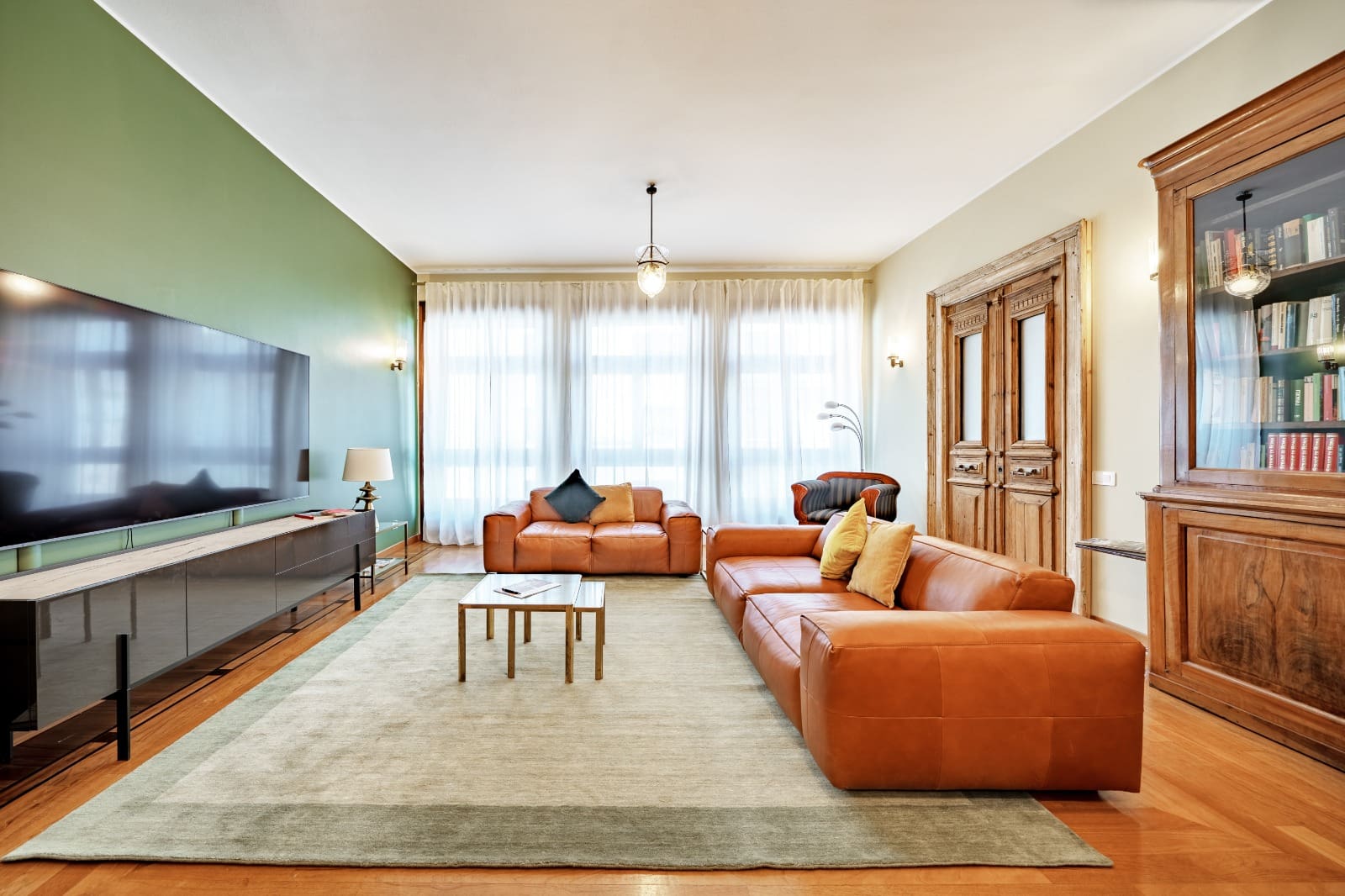 Casa Madonnina Milan: Elegant 3-Bedroom Apartment with Central Location, Milan Duomo