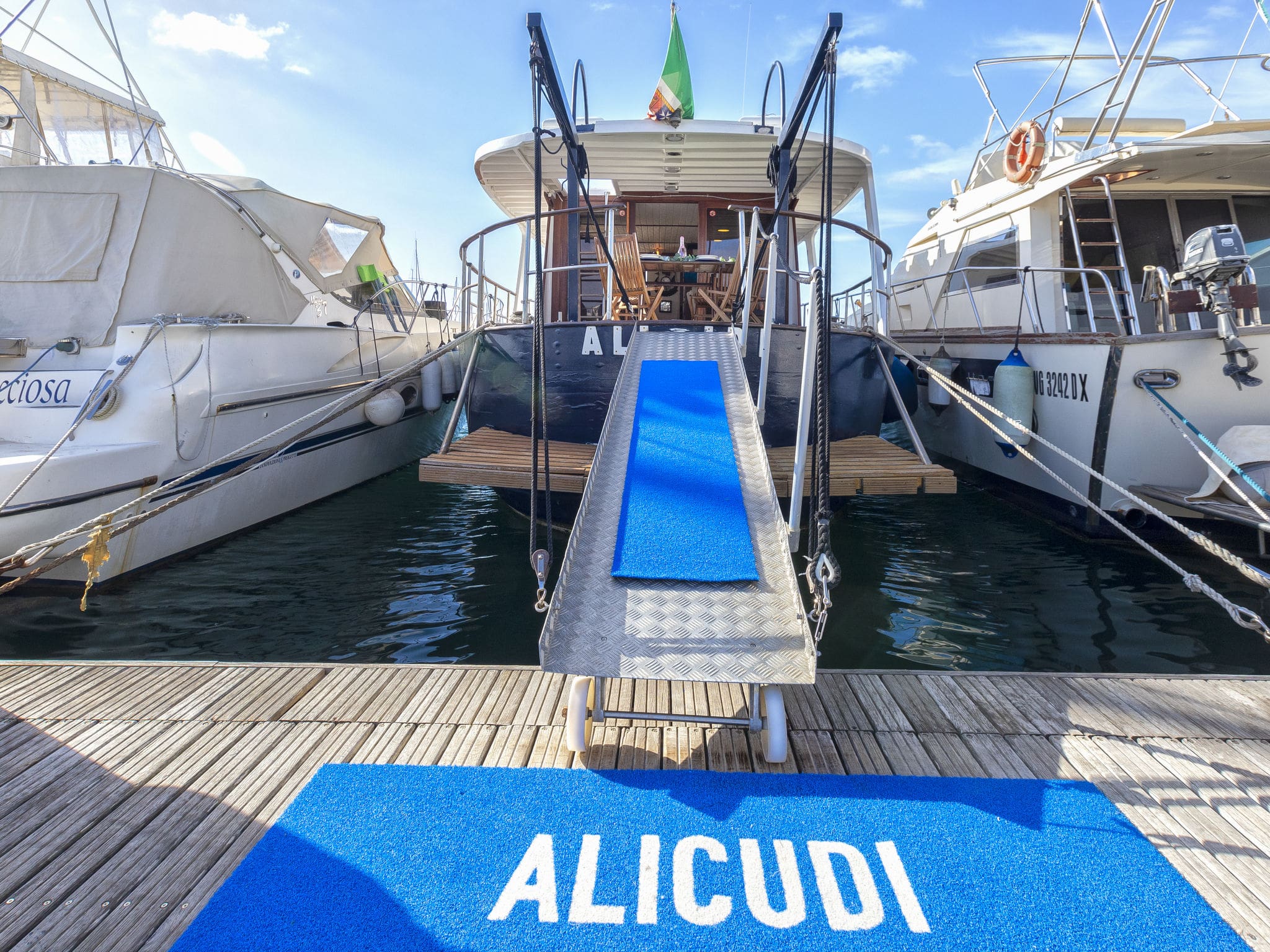 Casa Maestrale Alghero: Unique Historic Houseboat with Sea Views and Luxury Amenities in Alghero Sardinia