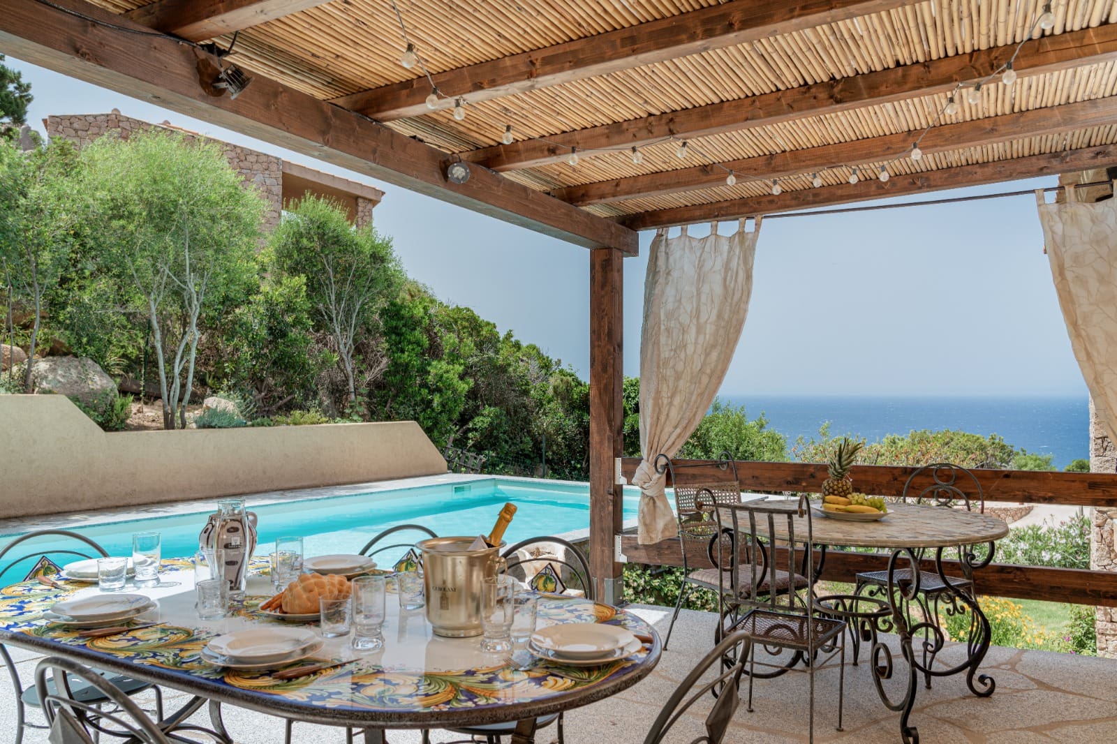 Casa Maestrale Costa Paradiso: Spacious 5-Bedroom Apartment with Sea Views and Pool, Sardinia North