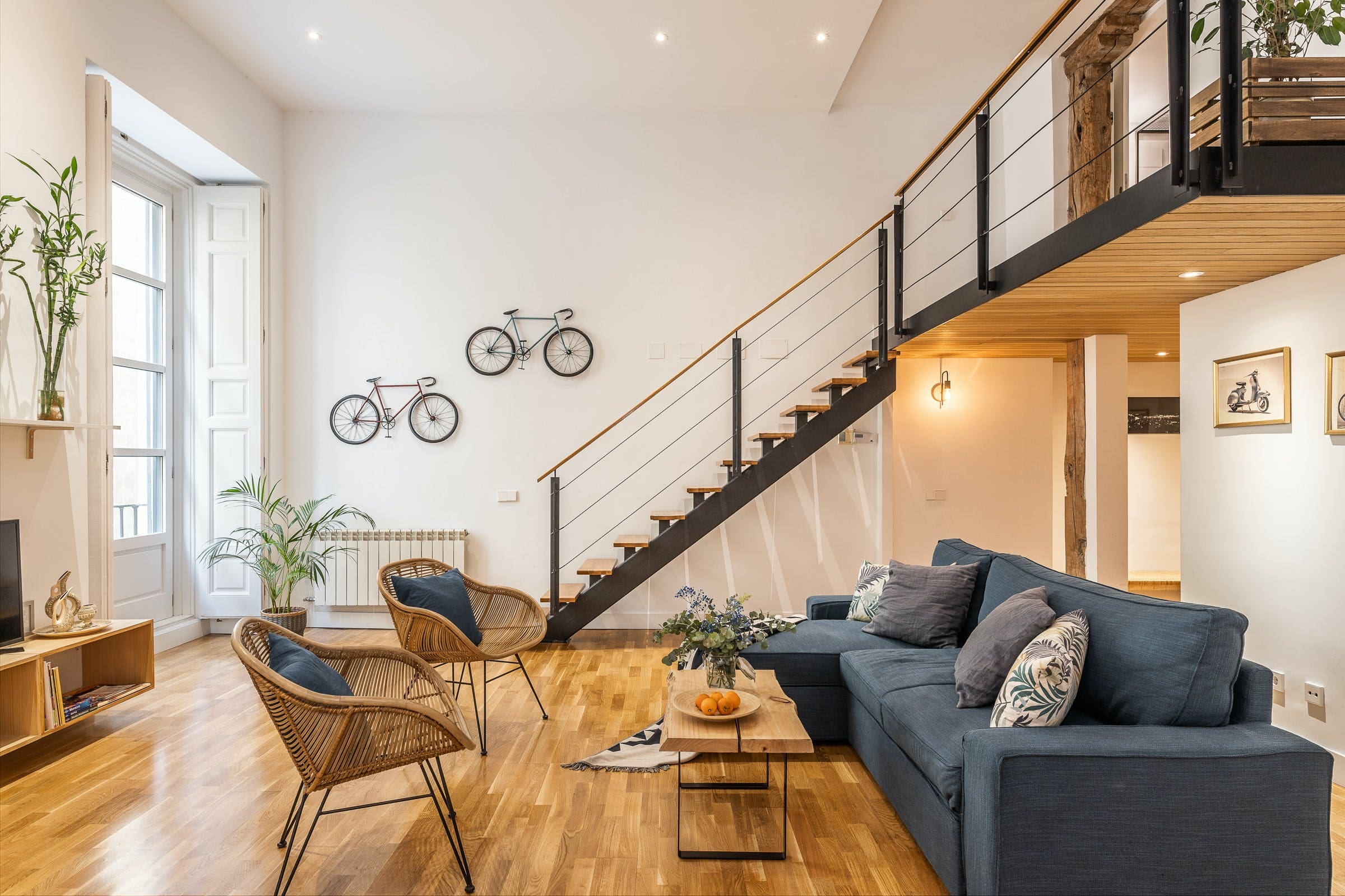 Casa Manzanares Lavapiés: Spacious 4-Bedroom Apartment with Air-Con, Lavapiés, Madrid