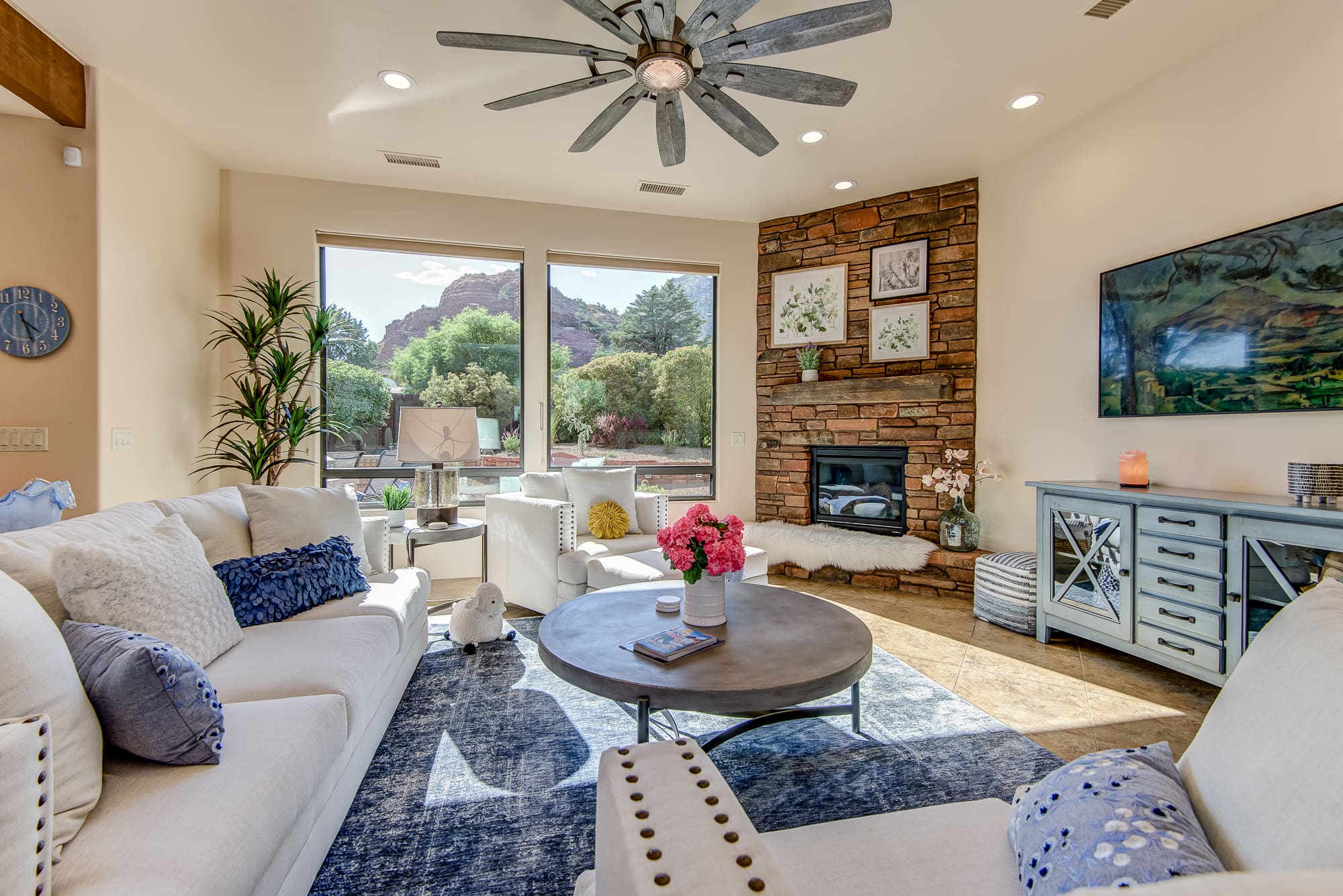 Casa Manzanita Sedona: Luxury 3-Bedroom Villa with Hot Tub and Pool, Sedona