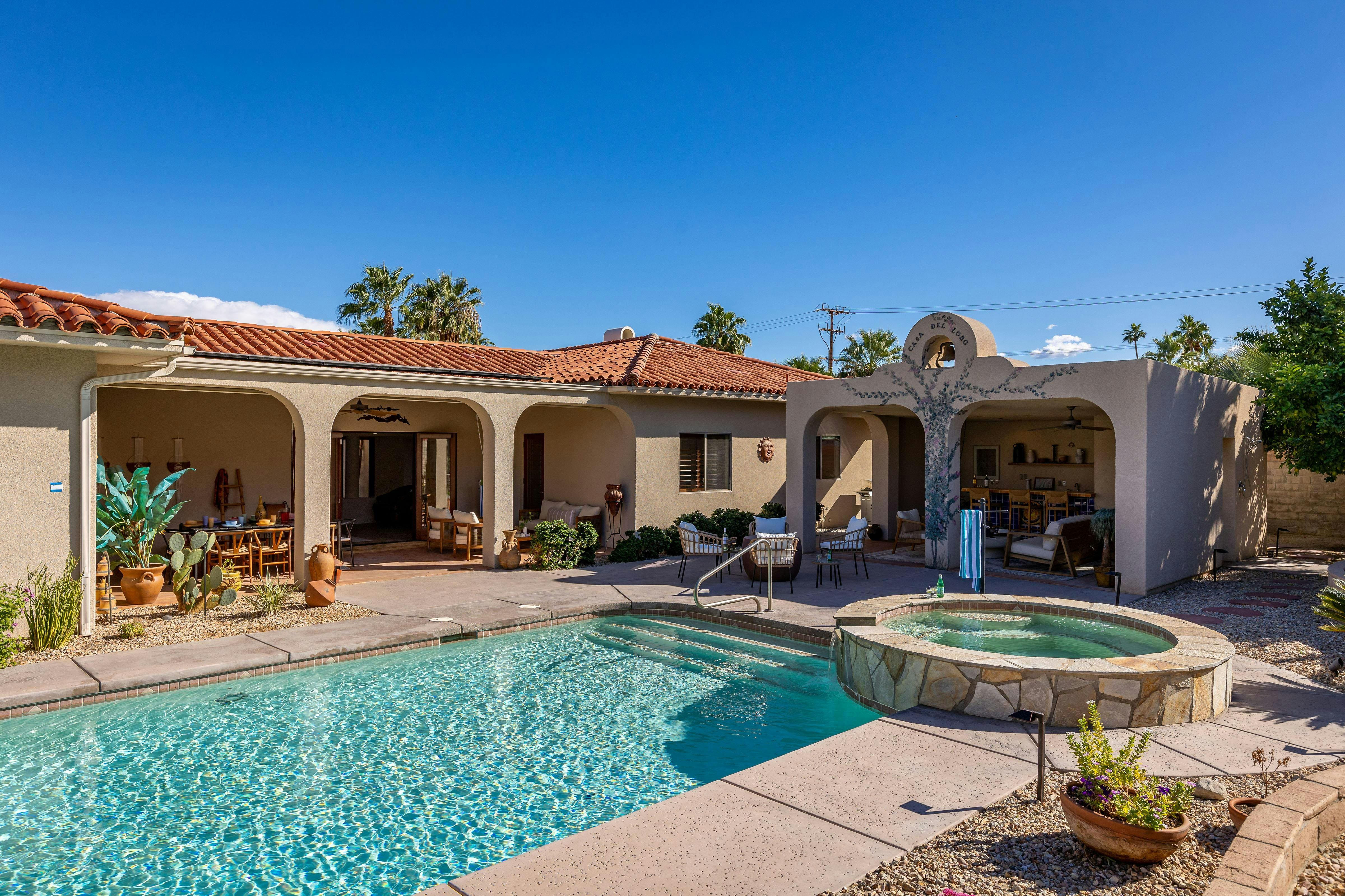 Casa Mesquite PalmSprings: Luxury 4-Bedroom Villa with Hot Tub and Pool, Palm Springs