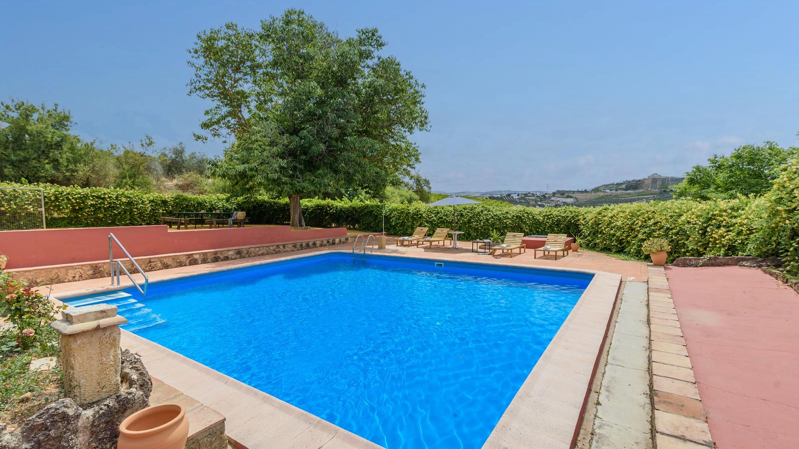 Casa Mezquita Cordova: Spacious 7-Bedroom Apartment with Pool, Cordova