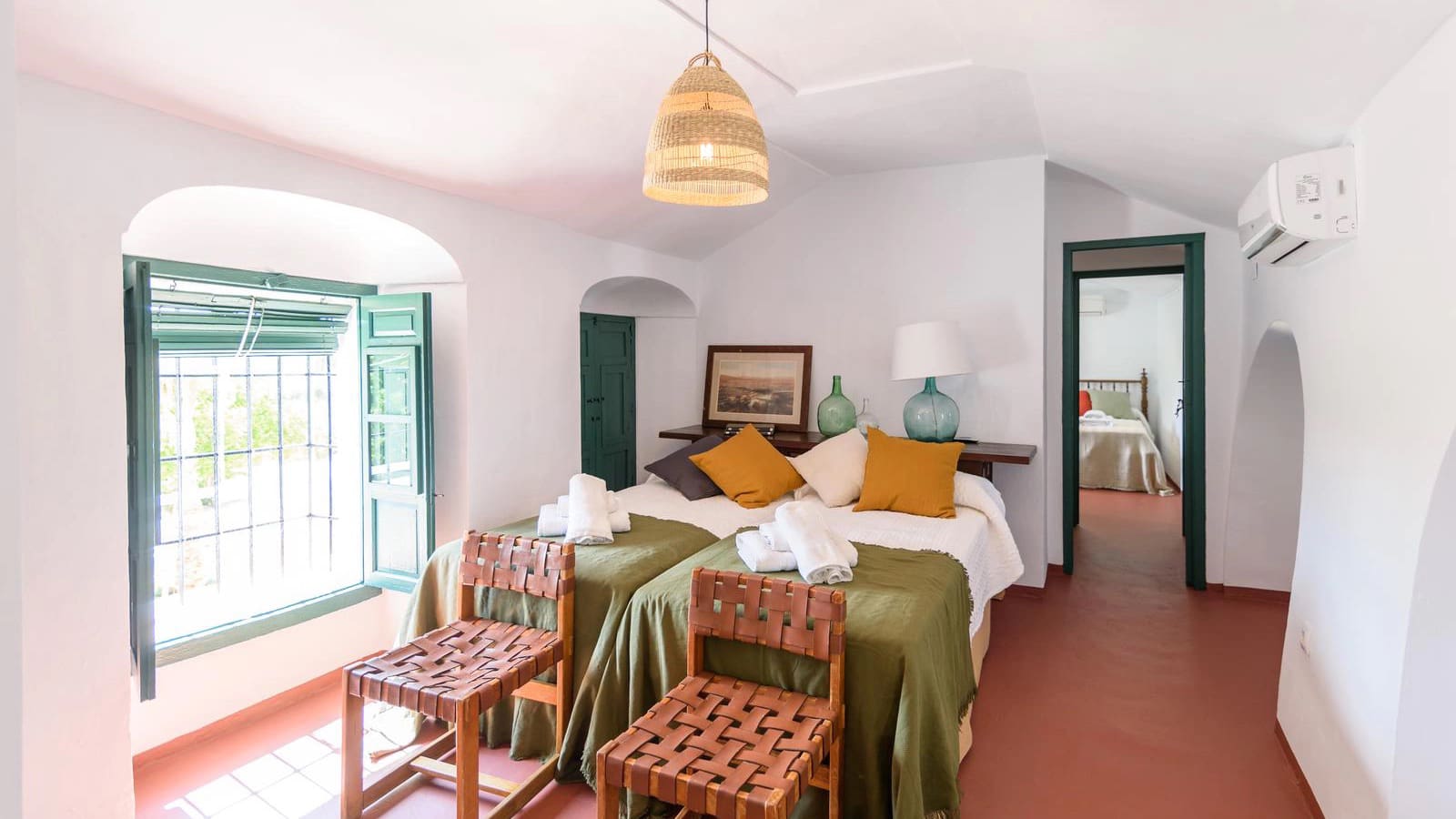 Casa Mezquita Cordova: Spacious 7-Bedroom Apartment with Pool, Cordova