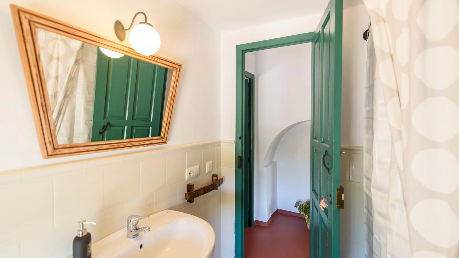 Casa Mezquita Cordova: Spacious 7-Bedroom Apartment with Pool, Cordova