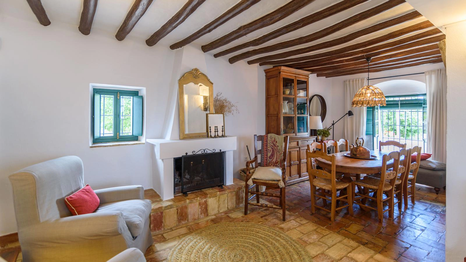 Casa Mezquita Cordova: Spacious 7-Bedroom Apartment with Pool, Cordova