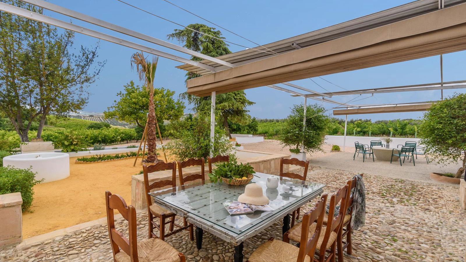 Casa Mezquita Cordova: Spacious 7-Bedroom Apartment with Pool, Cordova