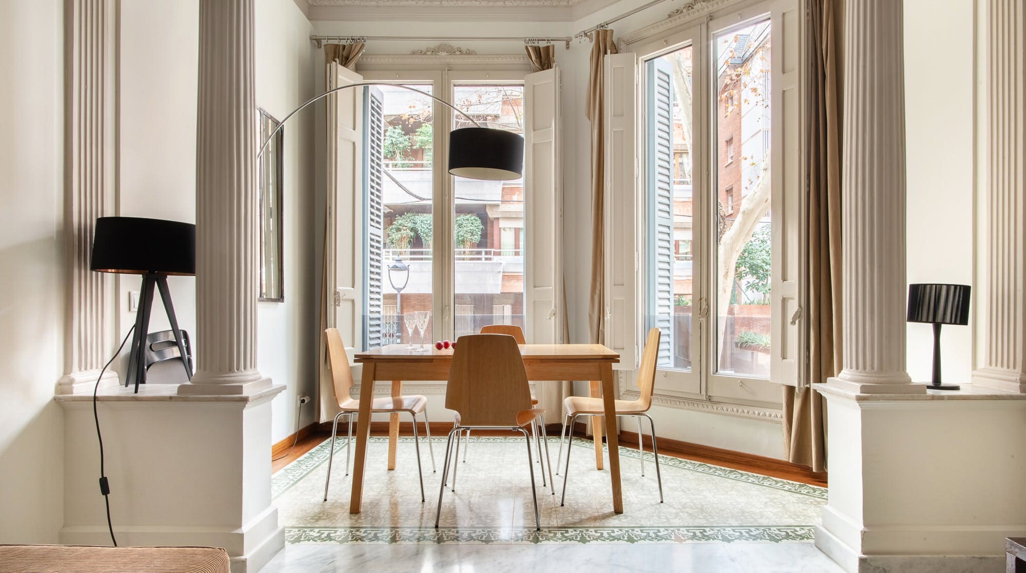 Casa Mirablau Galvany: 2-Bedroom Luxury Apartment with Seaview, Barcelona