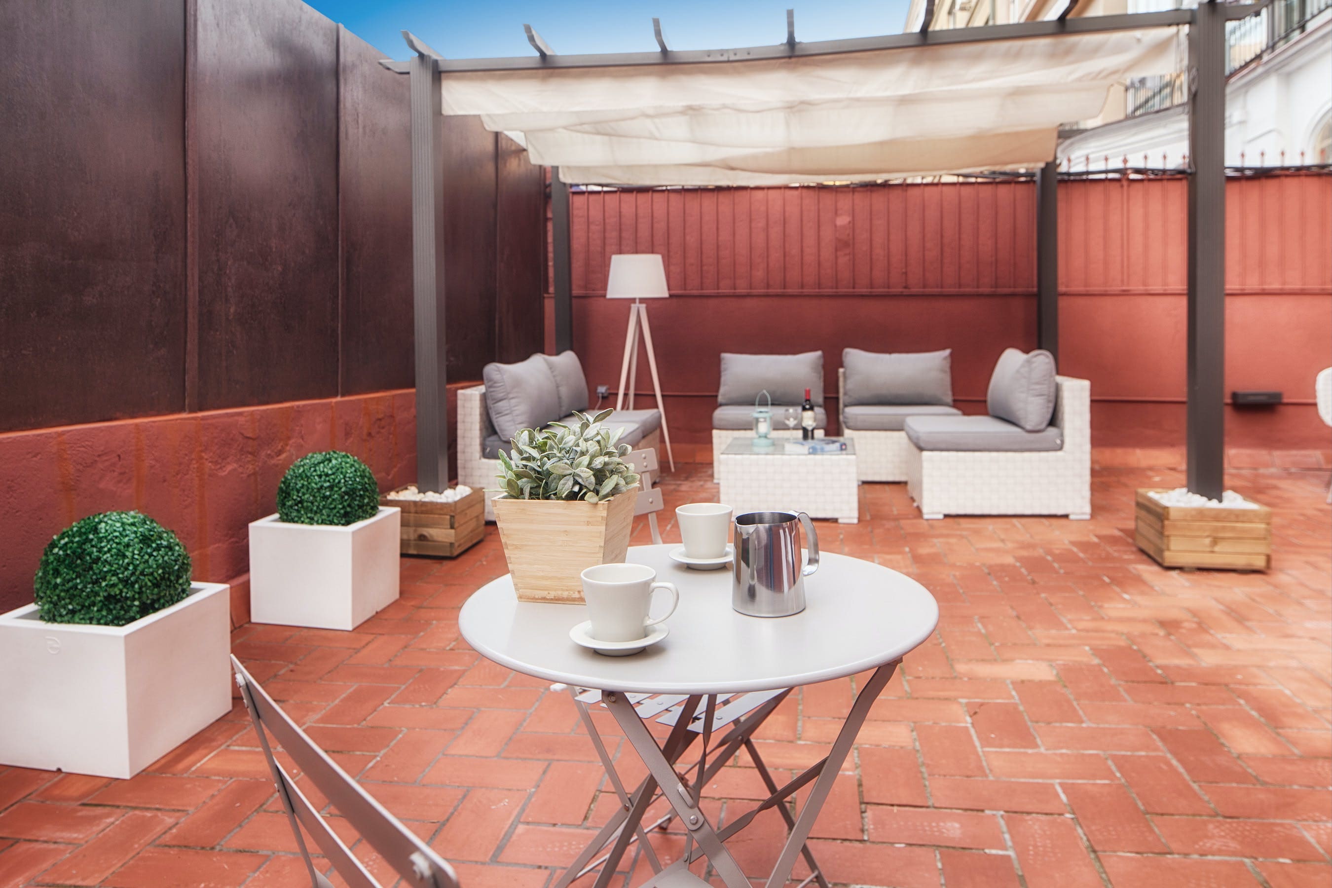 Casa Modernista Eixample Eixample 9: Elegant 6-Bedroom Apartment with Seaview, Eixample Barcelona