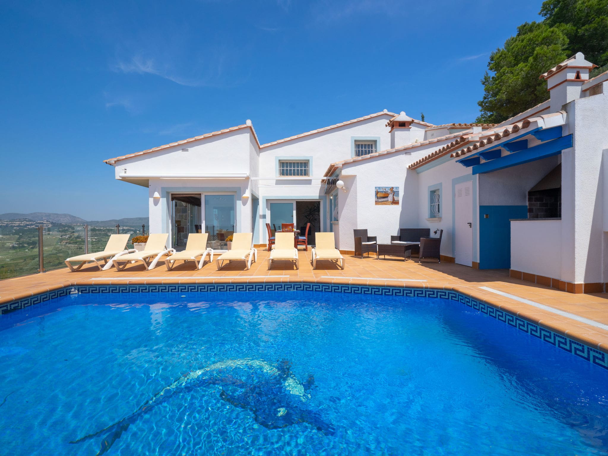 Casa Montgo Moraira: Luxury 3-Bedroom Villa with Private Pool, Sea Views and Fitness Facilities
