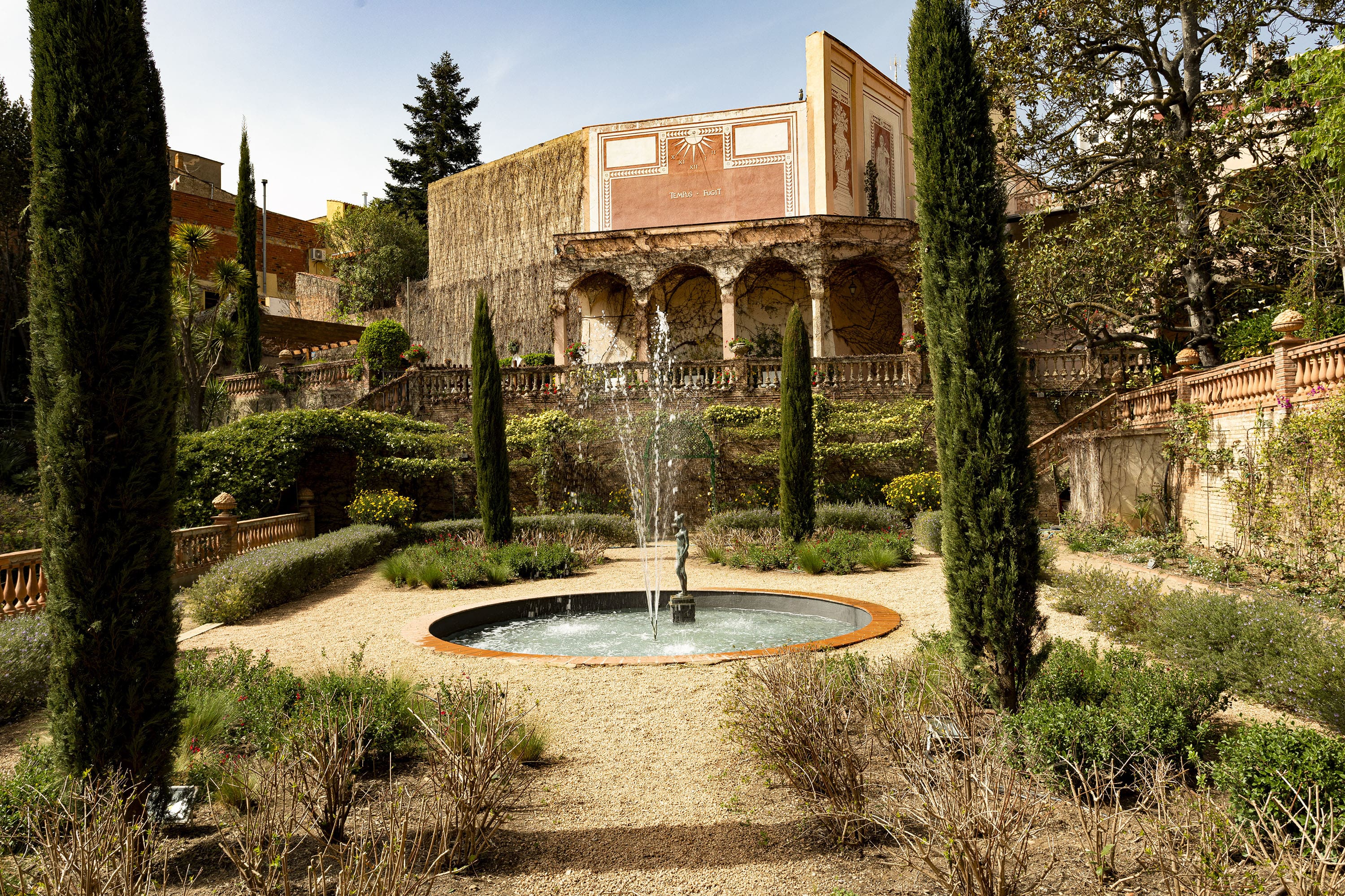 Casa Montjuïc Barcelona Spain: Spacious 5-Bedroom Luxury Apartment with Pool, Barcelona