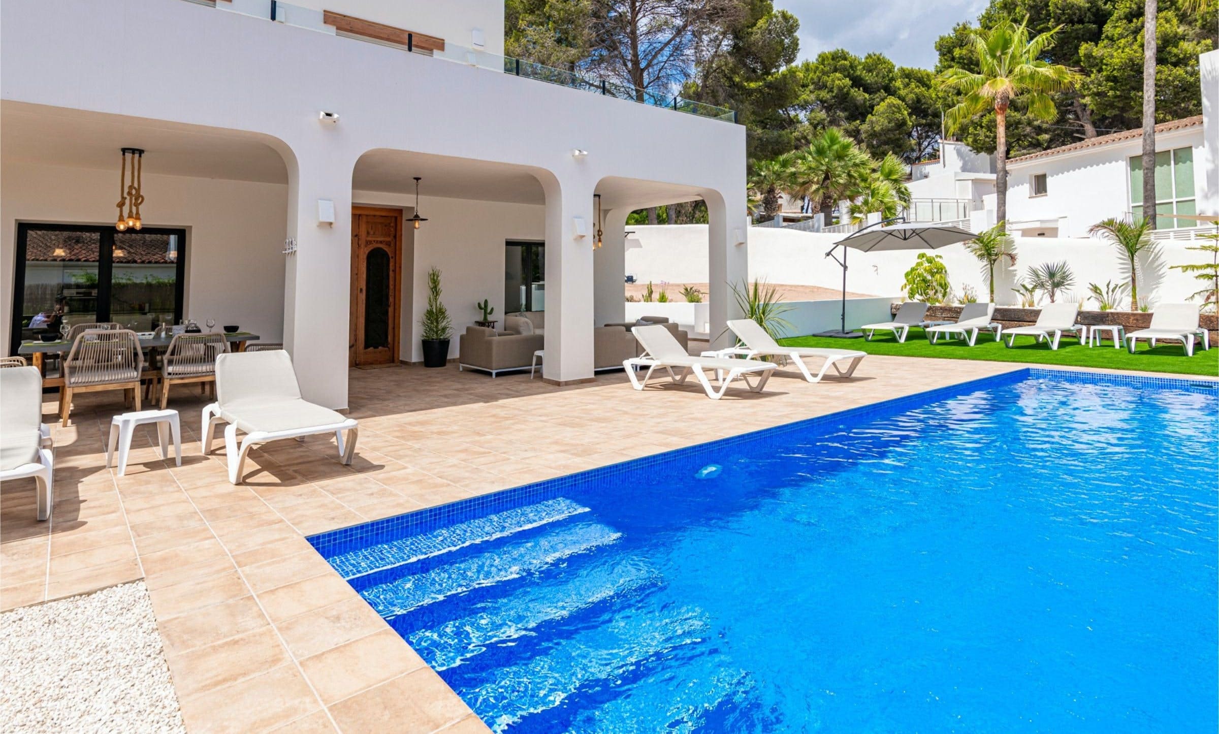 Casa Moraig Moraira: Elegant 3-Bedroom Beachfront Apartment with Pool, Moraira