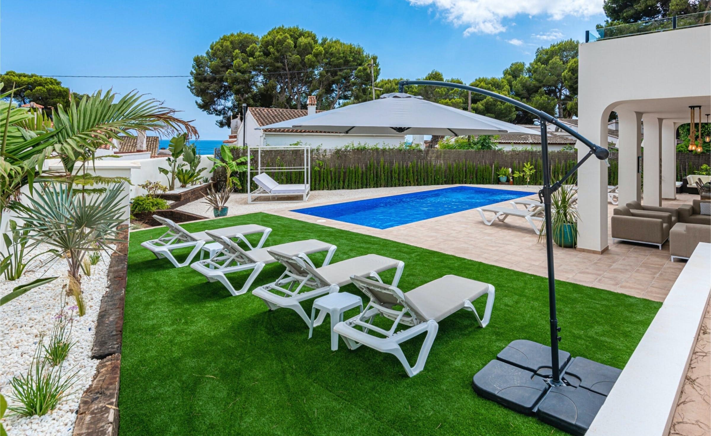 Casa Moraig Moraira: Elegant 3-Bedroom Beachfront Apartment with Pool, Moraira