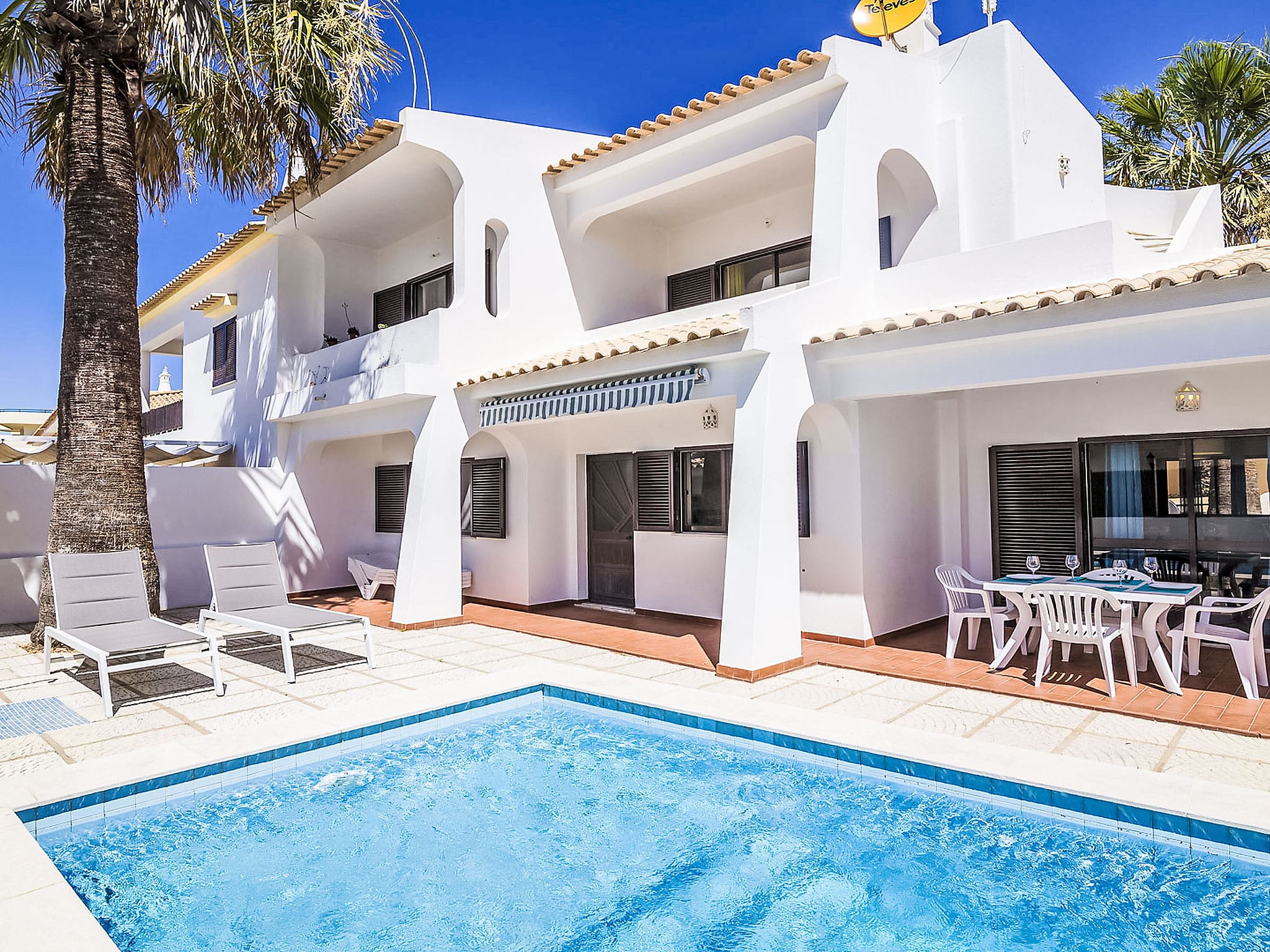 Casa Naua Albufeira: Stunning 4-Bedroom Holiday Villa with Private Pool and Sea Views near Galé Beach Portugal