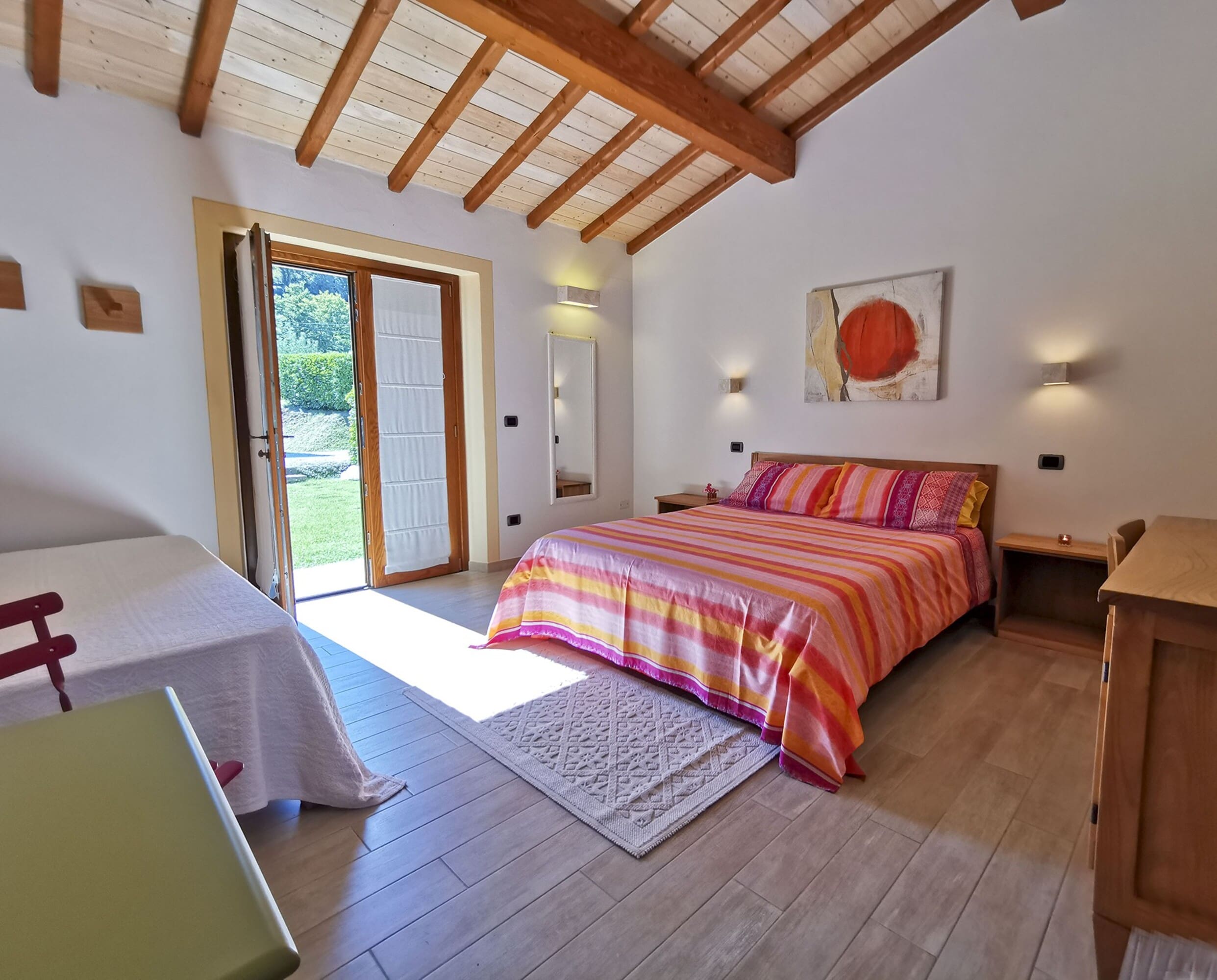Casa Niccone Cortona: Spacious 14-Bedroom Apartment with Pool and Lake Views, Cortona