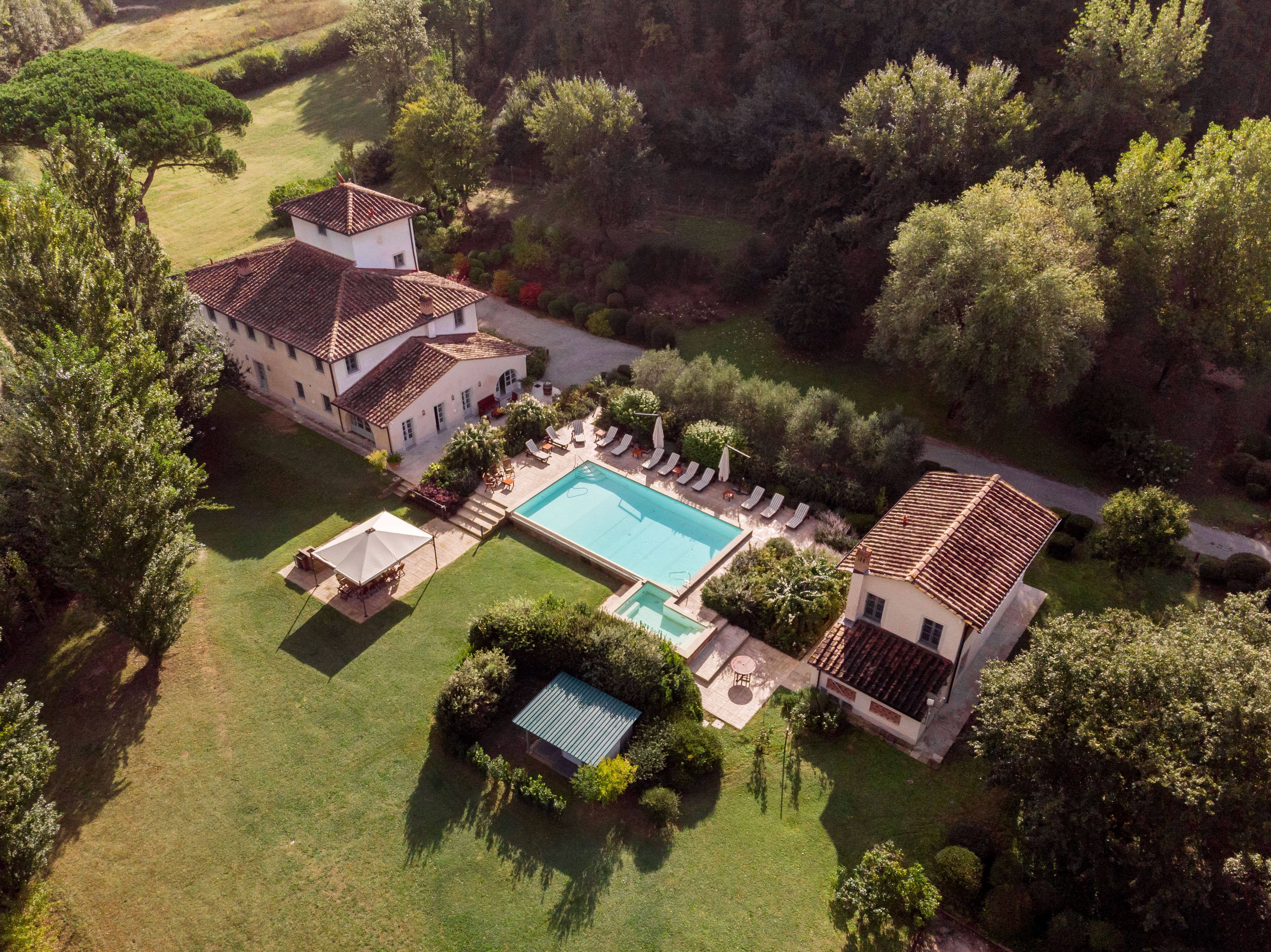 Casa Oliveto Forcoli: Spacious 7-Bedroom Apartment with Pool and Annexe, Tuscany