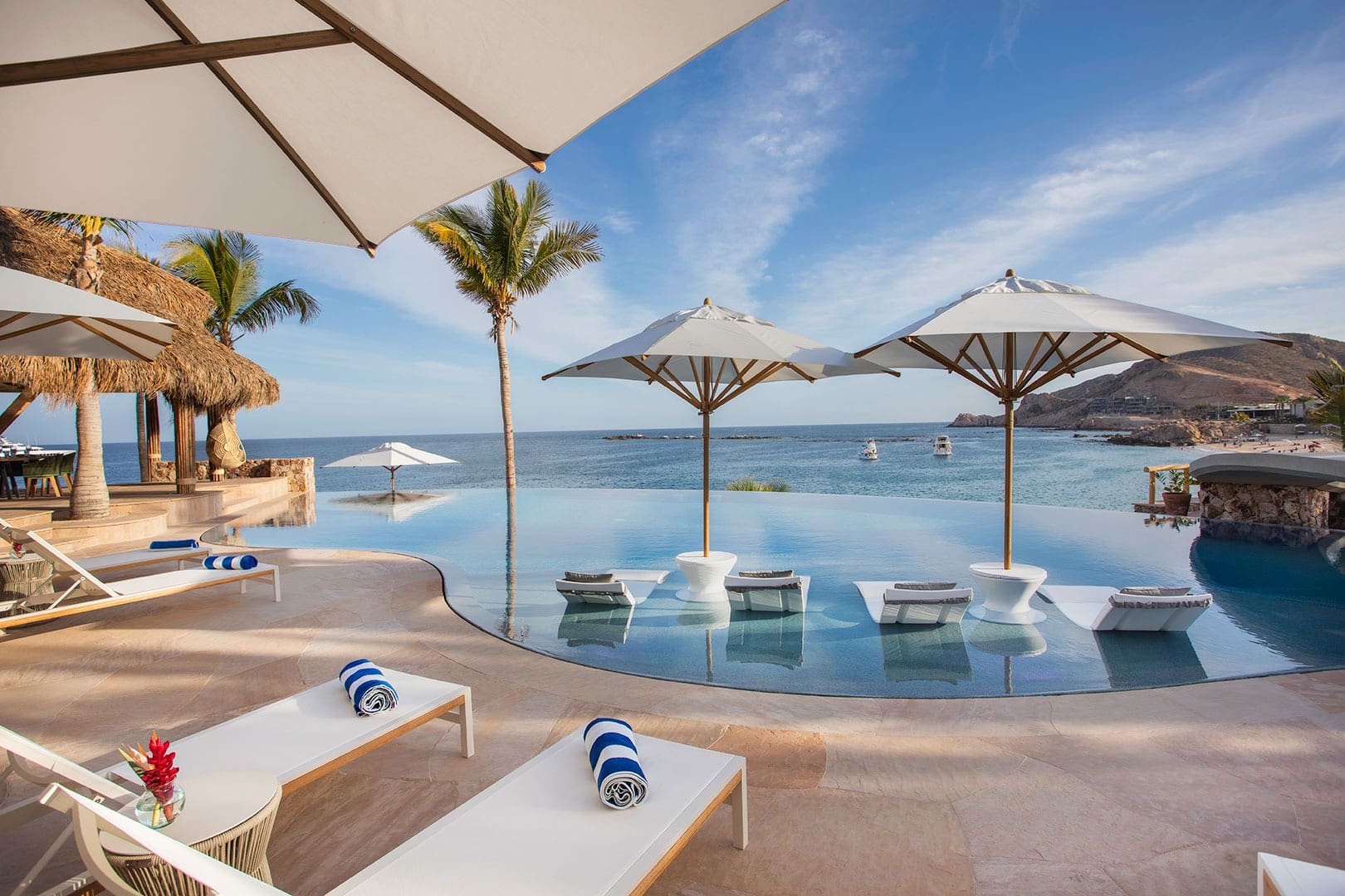 Casa Pelicano Cabo: Opulent 8-Bedroom Beachfront Villa with Infinity Pool, Los Cabos