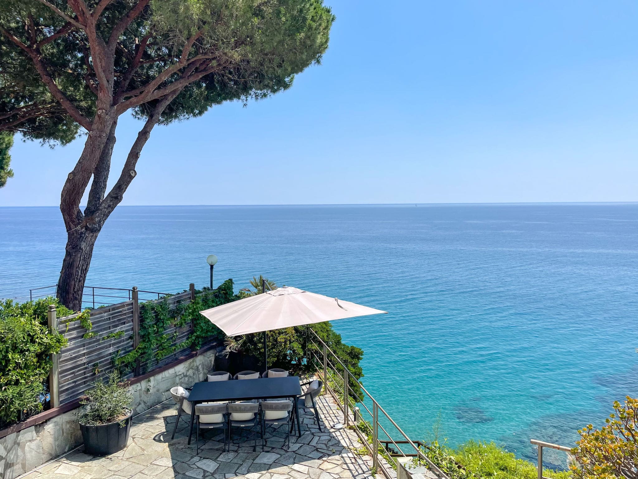 Casa Ponente Varazze: Stylish Two Bedroom Beachfront Apartment with Sea Views and Direct Beach Access