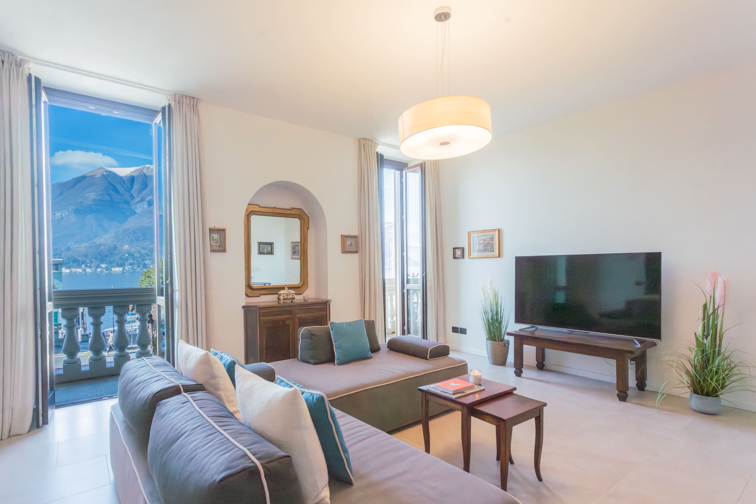 Casa Promontorio Bellagio: Luxury 3-Bedroom Apartment with Lake Views, Como