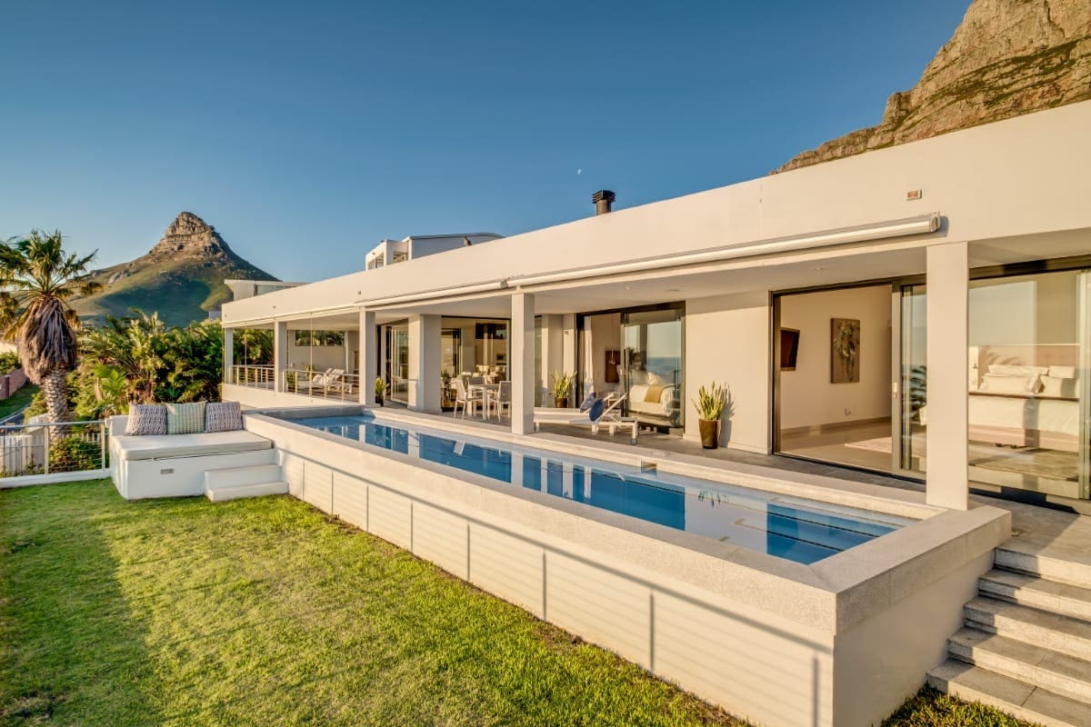 Casa Protea Camps Bay Camps Bay 3: Luxury 5-Bedroom Apartment with Sea Views and Pool, Camps Bay