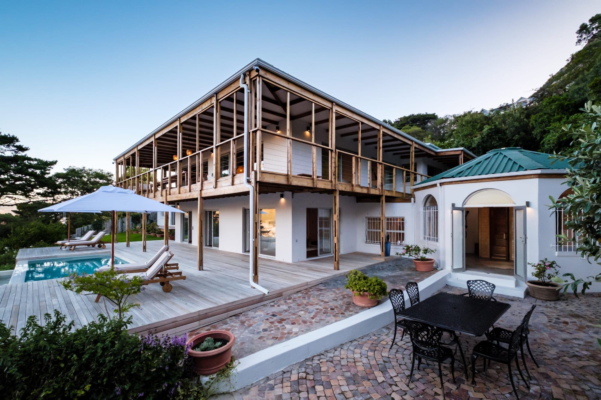 Casa Protea CapeTown: Spacious 6-Bedroom Apartment with Infinity Pool, Cape Town