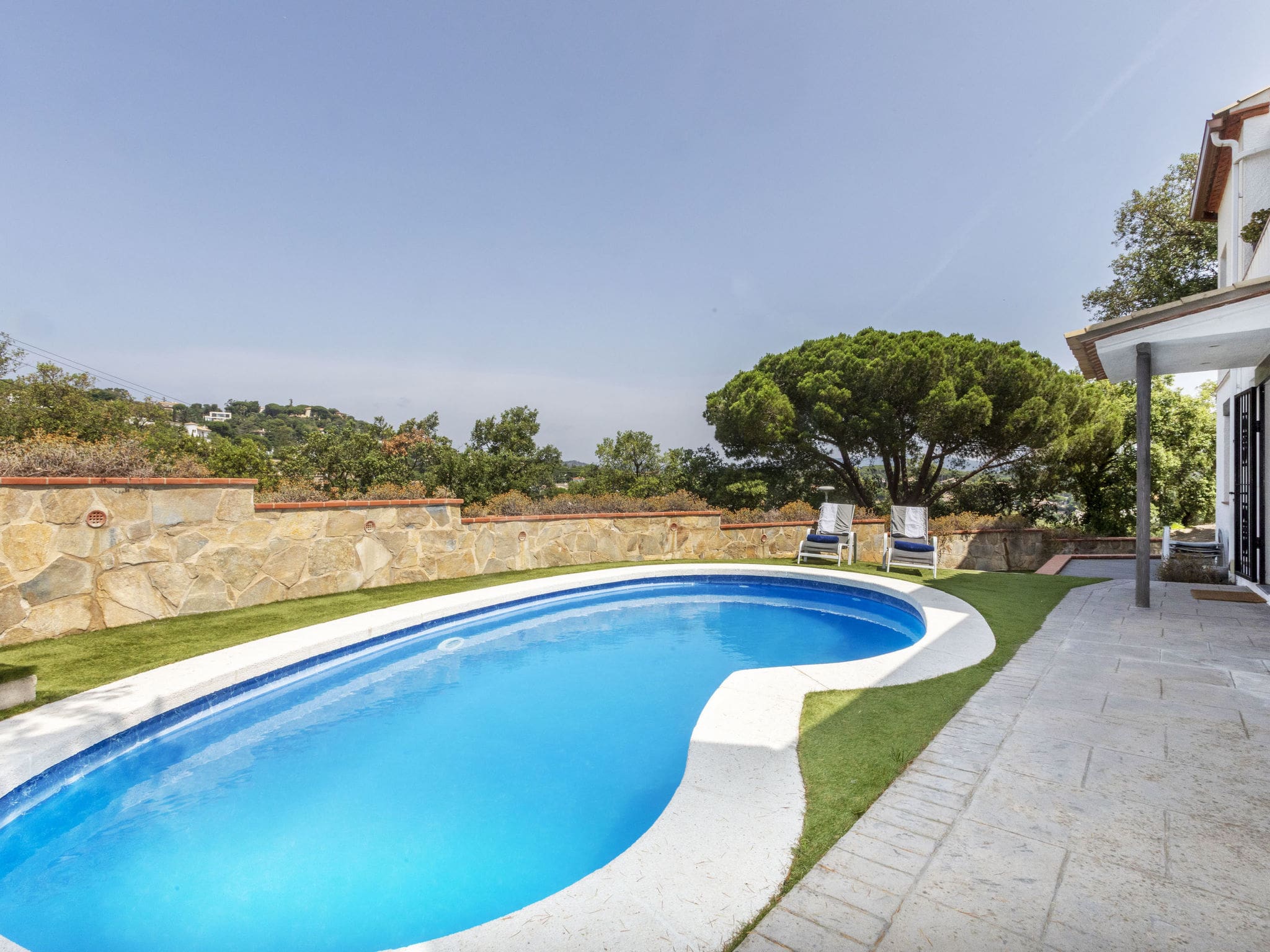 Casa Roca Calonge: Stunning 5-Bedroom Spanish Villa with Private Pool and Mountain Views Costa Brava