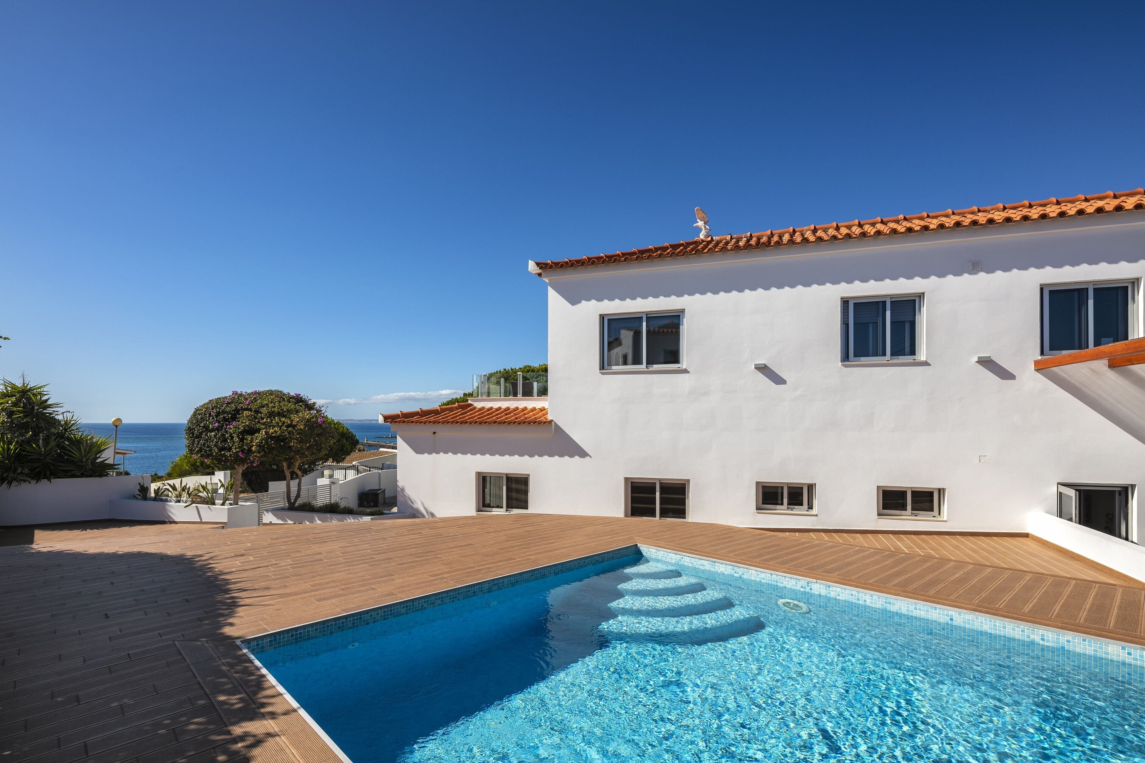 Casa Rocha Portimao: Luxury 3-Bedroom Apartment with Seaview and Pool, Portimao