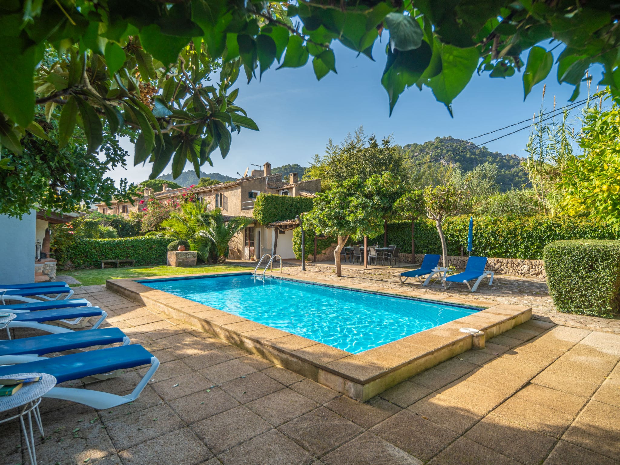 Casa Roquer Pollença: Spacious 4-Bedroom Villa with Private Pool and Mountain Views in Historic Mallorca Town