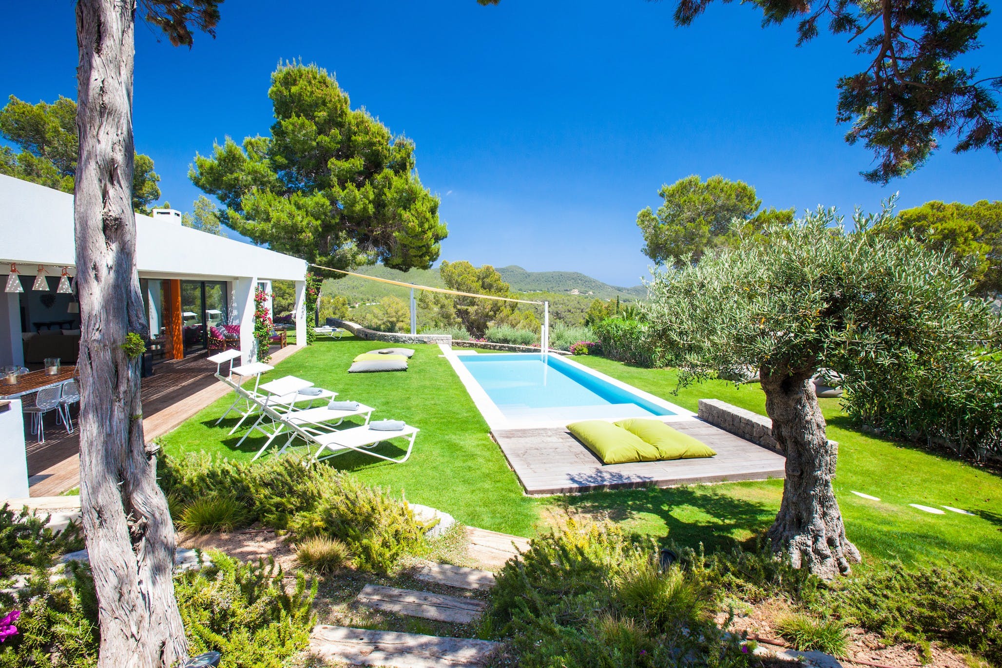 Casa Sa Talaia Es Cubells: Spacious 5-Bedroom Luxury Apartment with Sea Views, Es Cubells